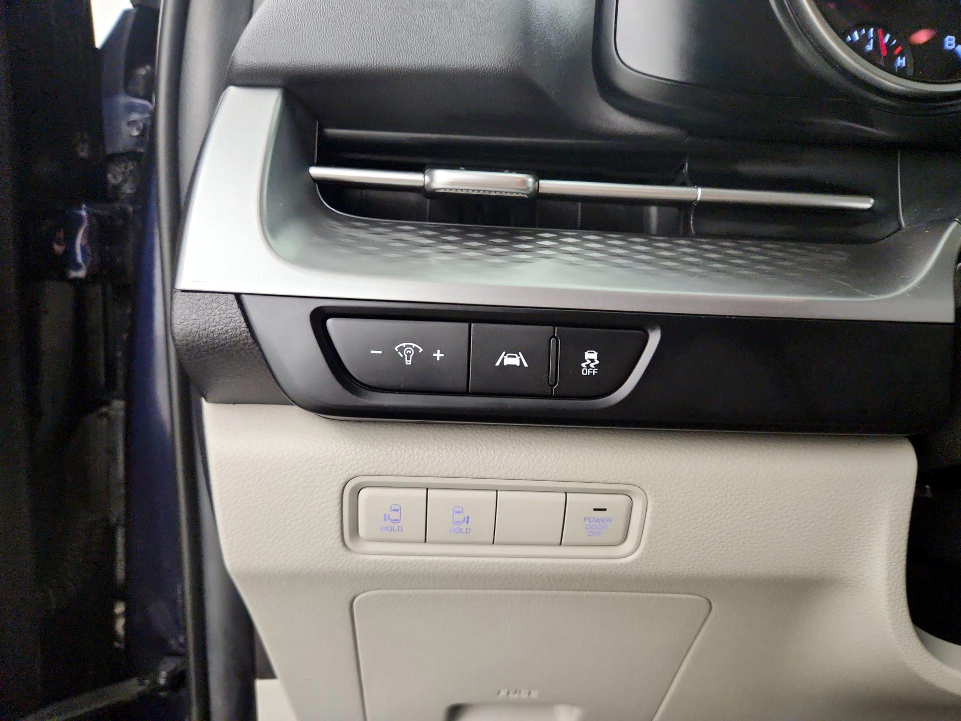 Thumbnail: 2024 Kia Carnival - 13