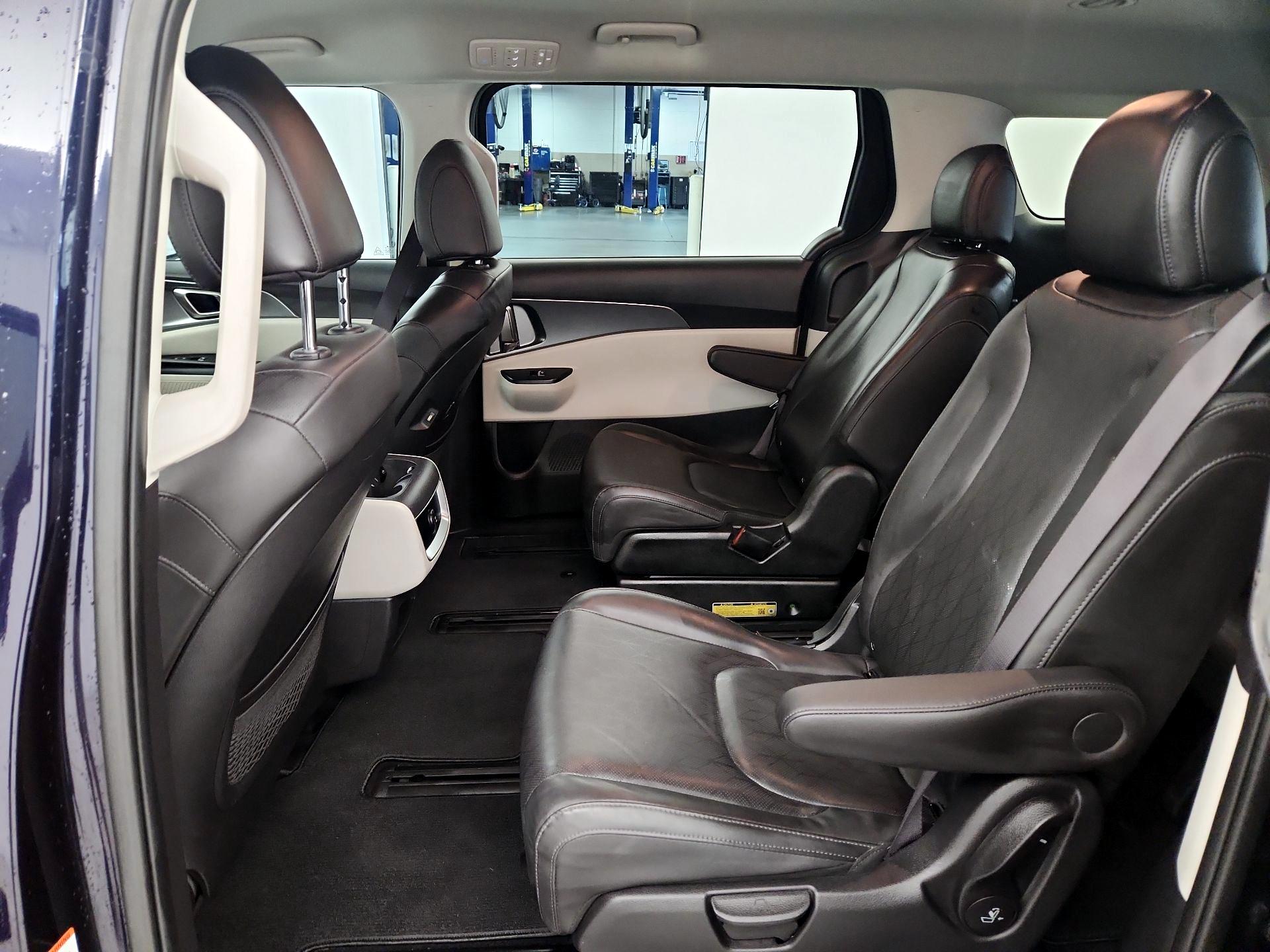 Thumbnail: 2024 Kia Carnival - 19