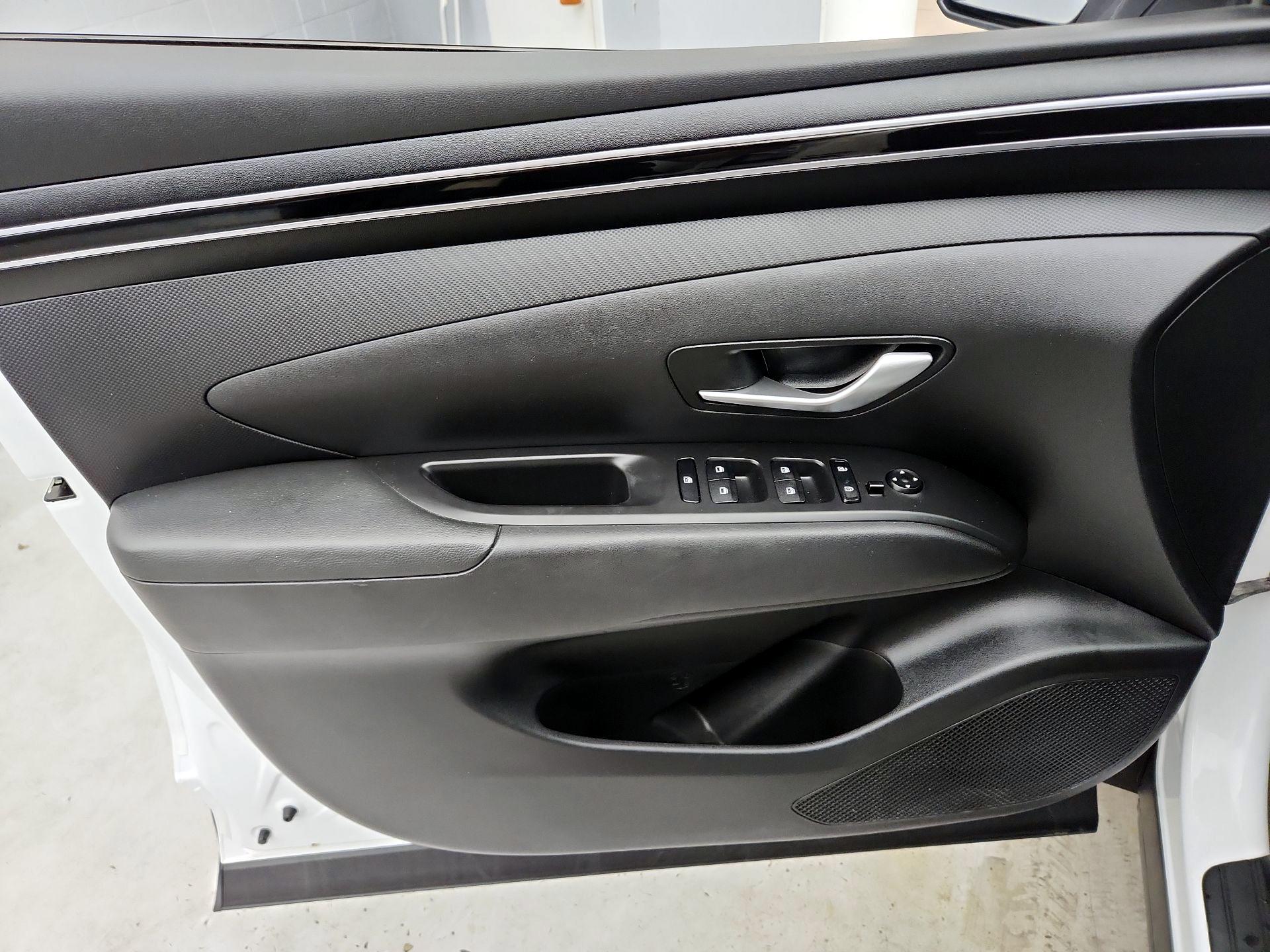 Thumbnail: 2023 Hyundai Tucson - 12