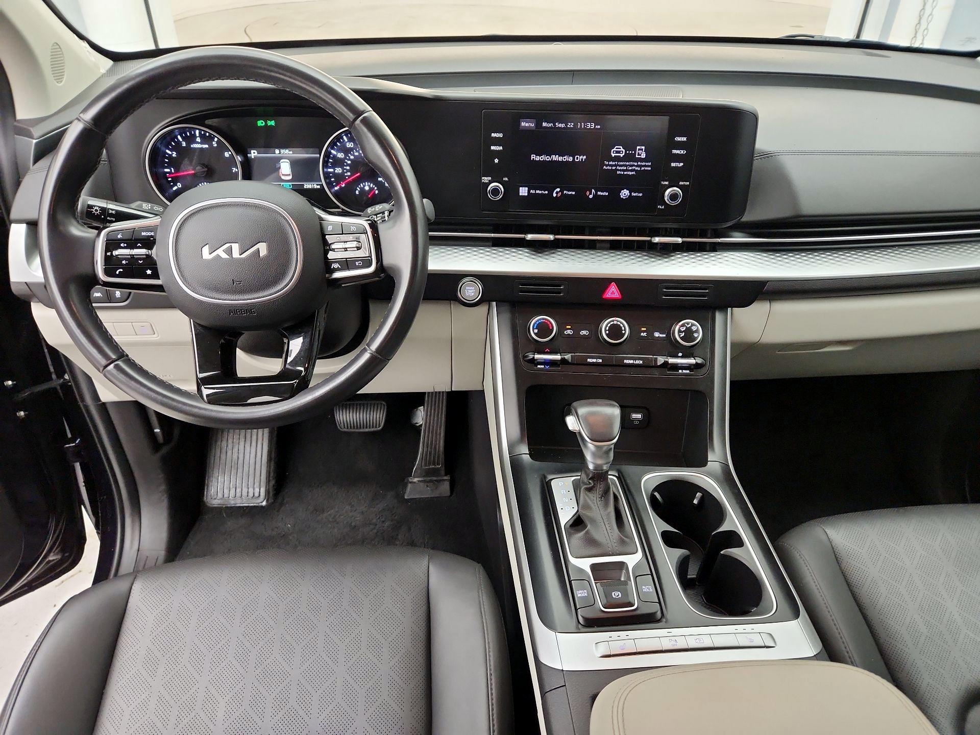 Thumbnail: 2024 Kia Carnival - 9