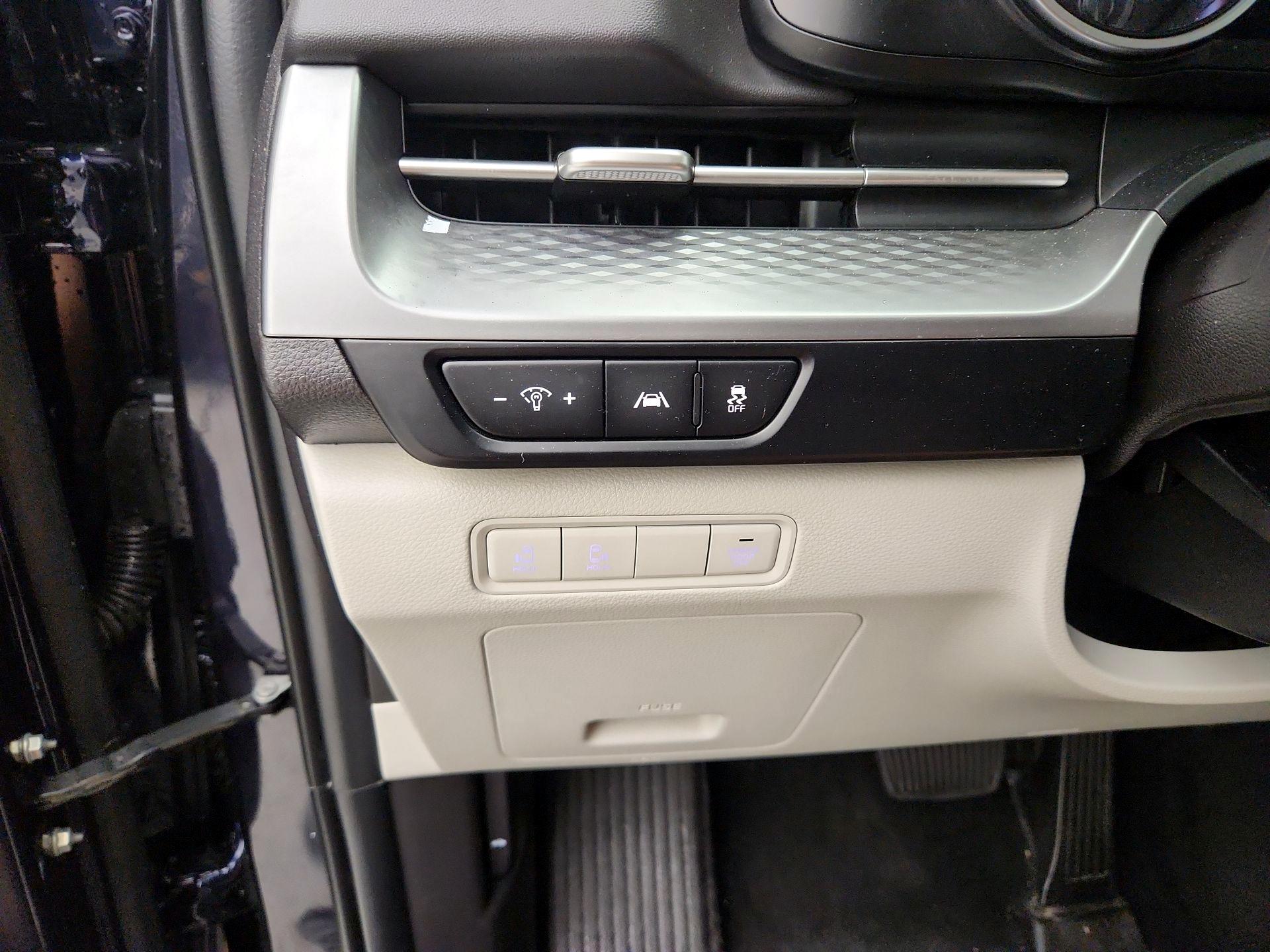 Thumbnail: 2024 Kia Carnival - 13