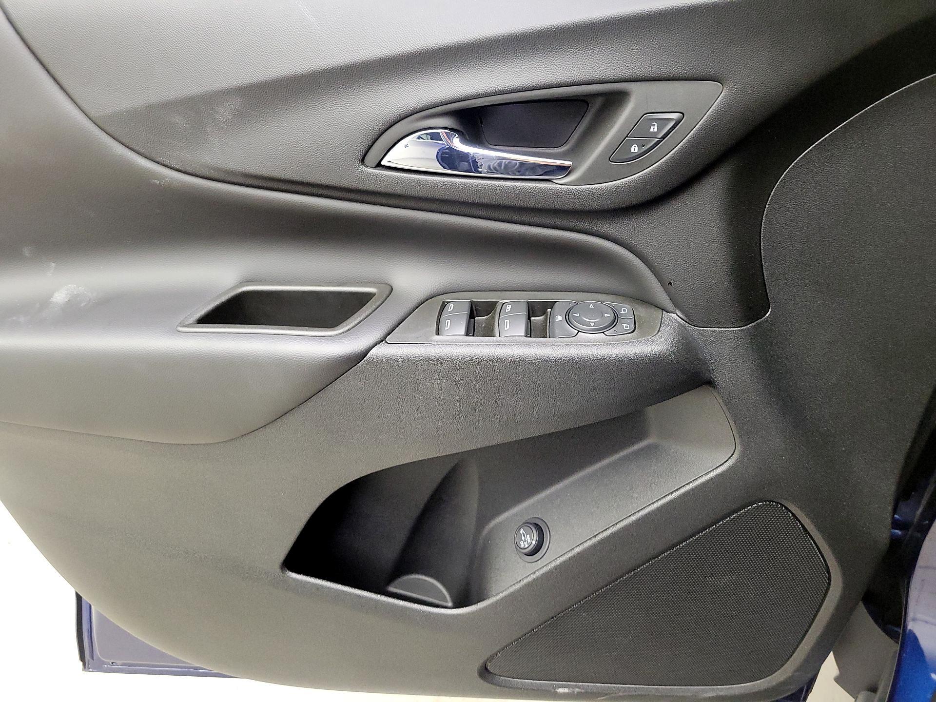 Thumbnail: 2022 Chevrolet Equinox - 12