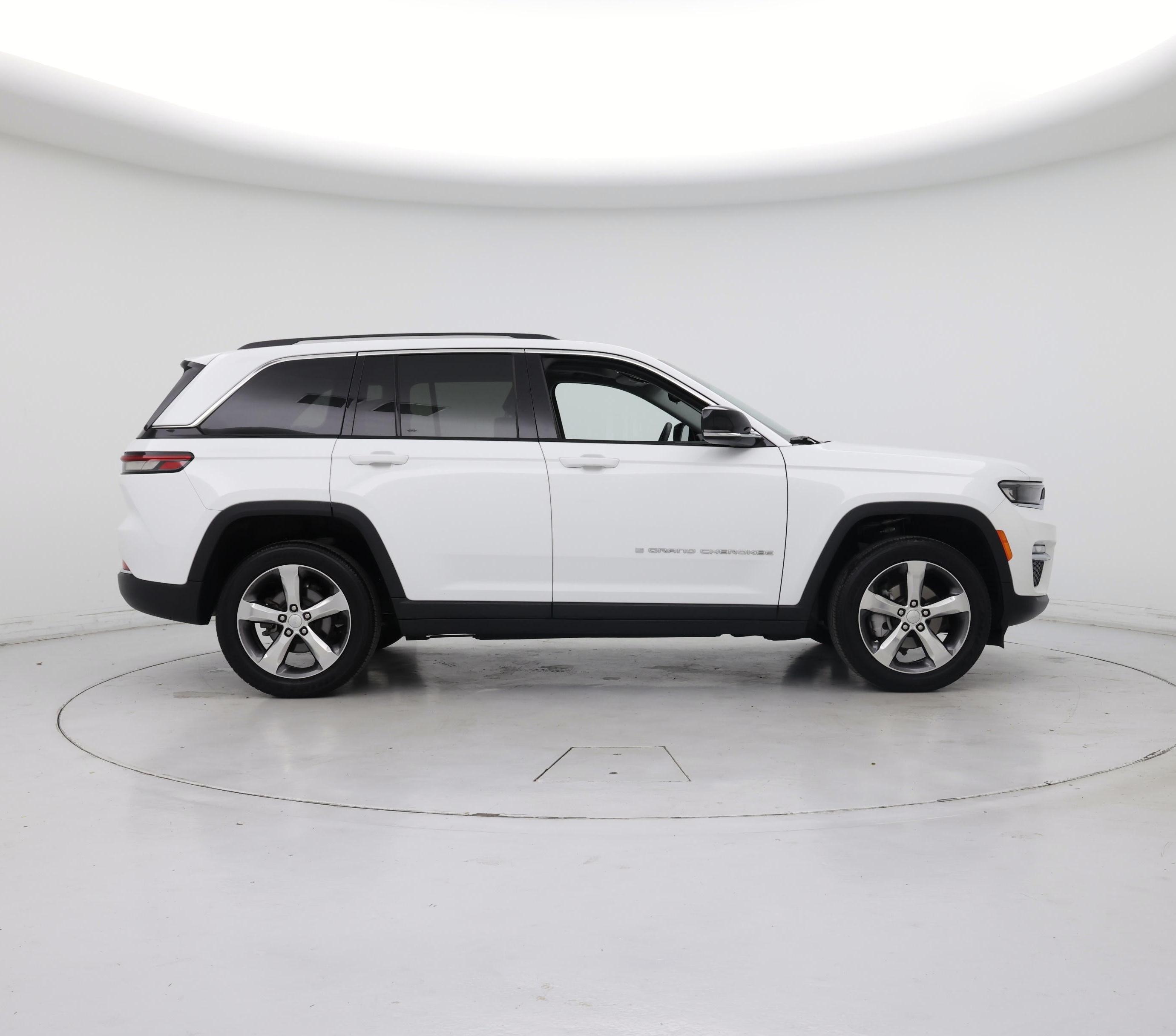 Thumbnail: 2022 Jeep Grand Cherokee - 7
