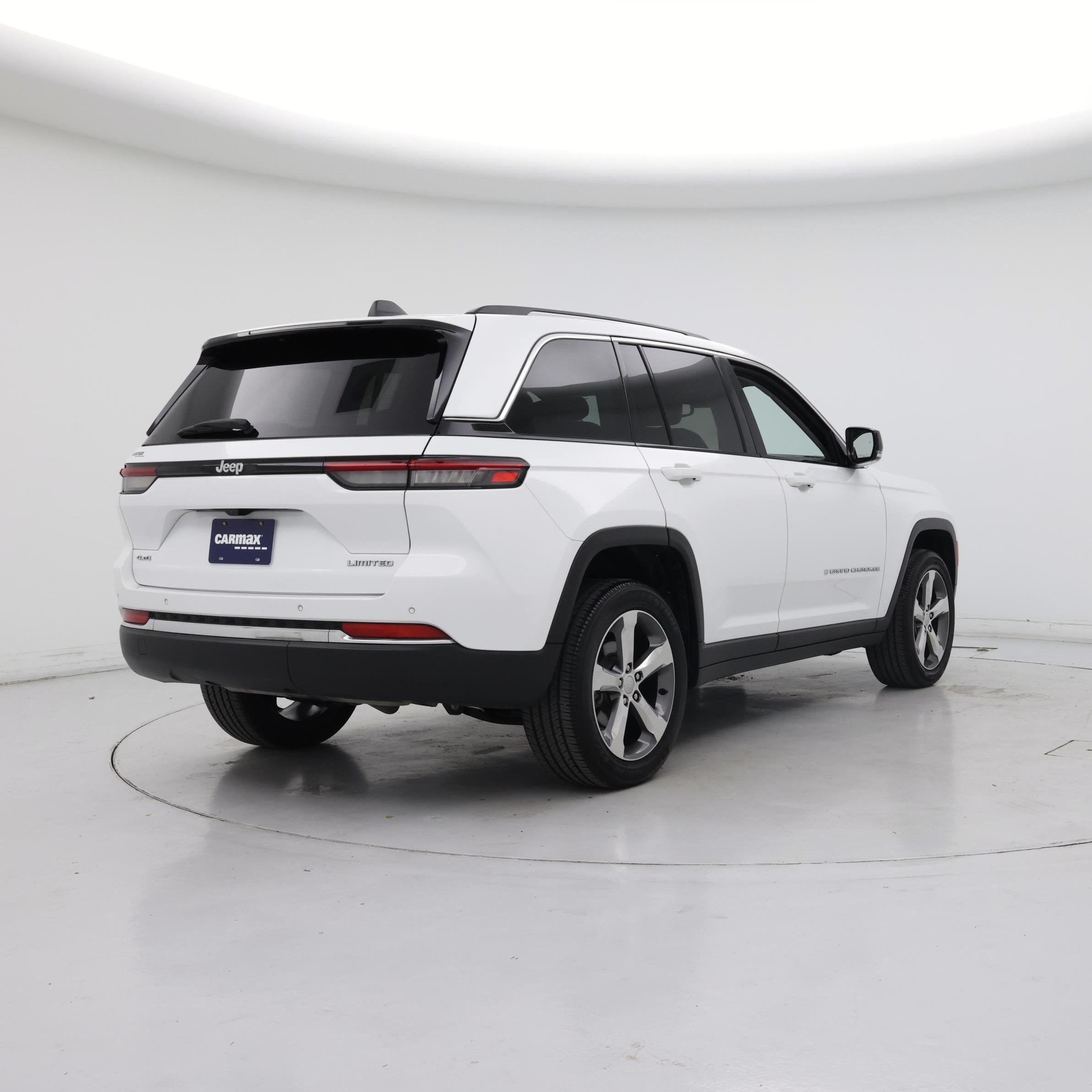 Thumbnail: 2022 Jeep Grand Cherokee - 8