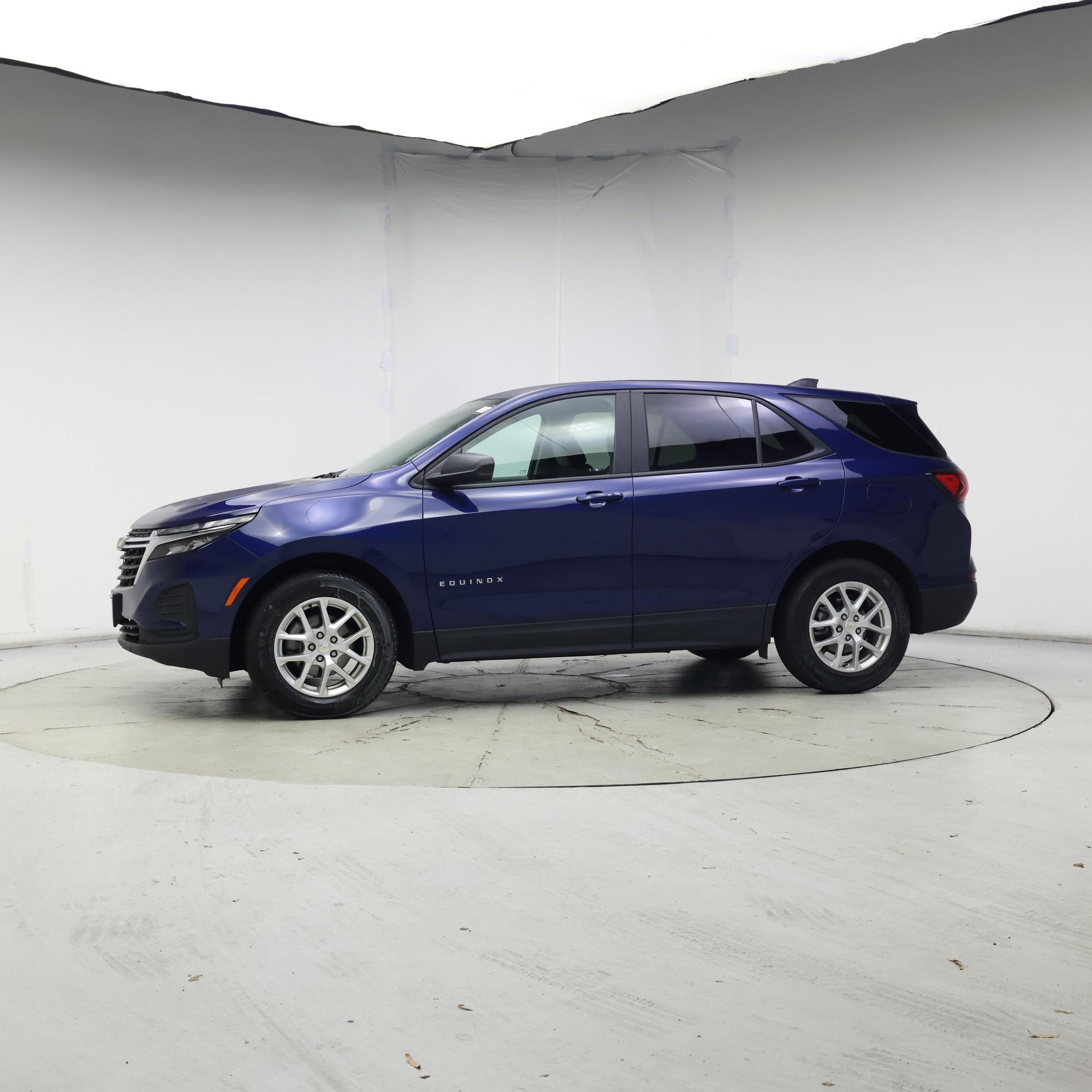 Thumbnail: 2023 Chevrolet Equinox - 3