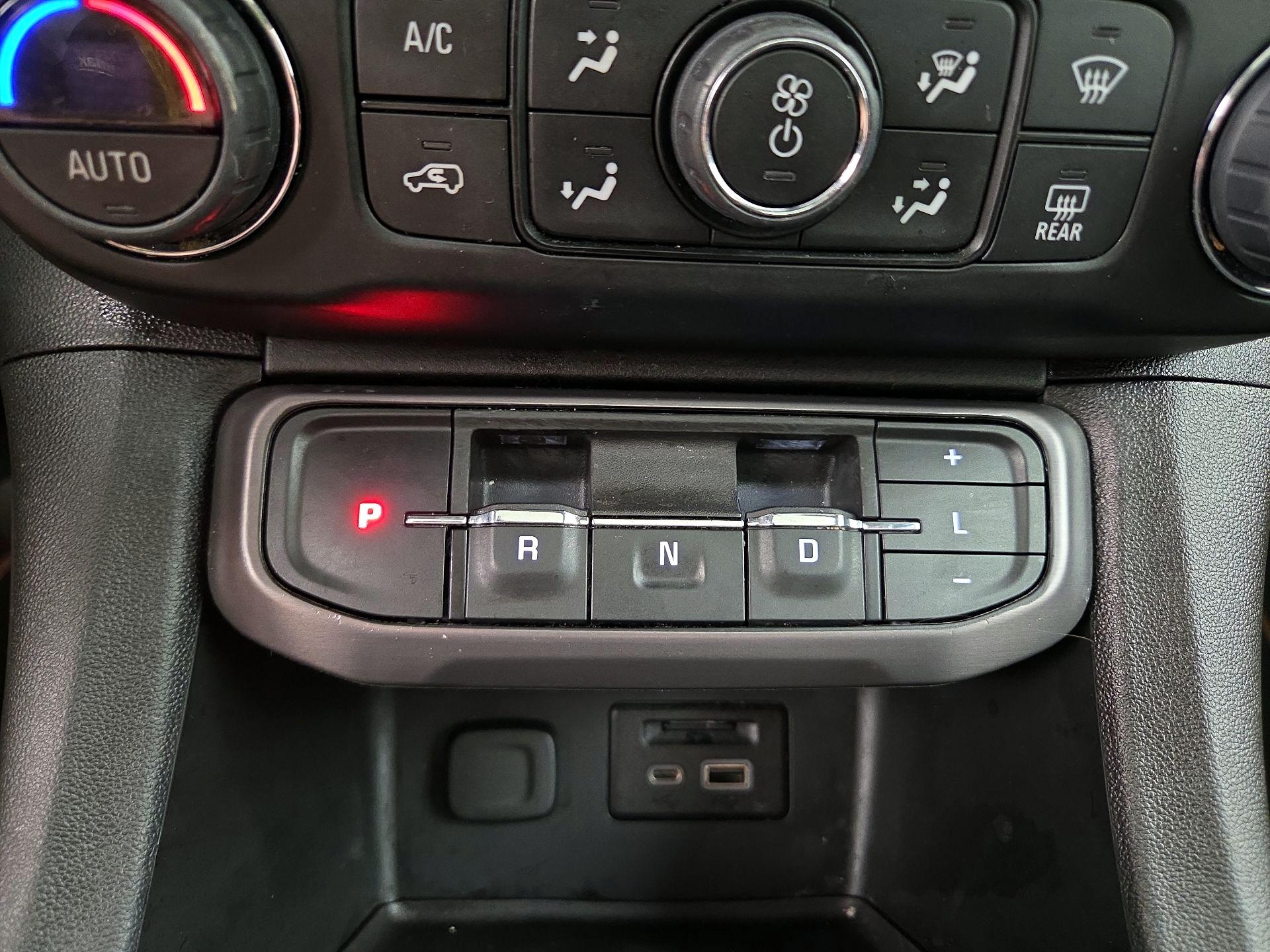 Thumbnail: 2023 GMC Acadia - 18