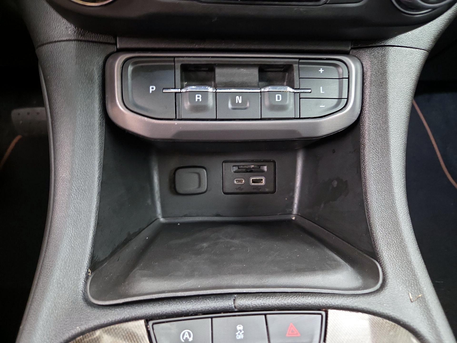 Thumbnail: 2023 GMC Acadia - 19
