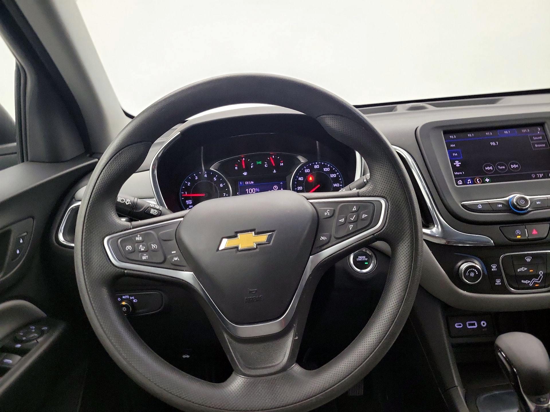 Thumbnail: 2022 Chevrolet Equinox - 10