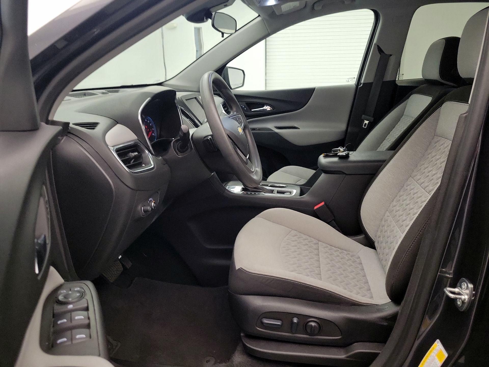 Thumbnail: 2022 Chevrolet Equinox - 11