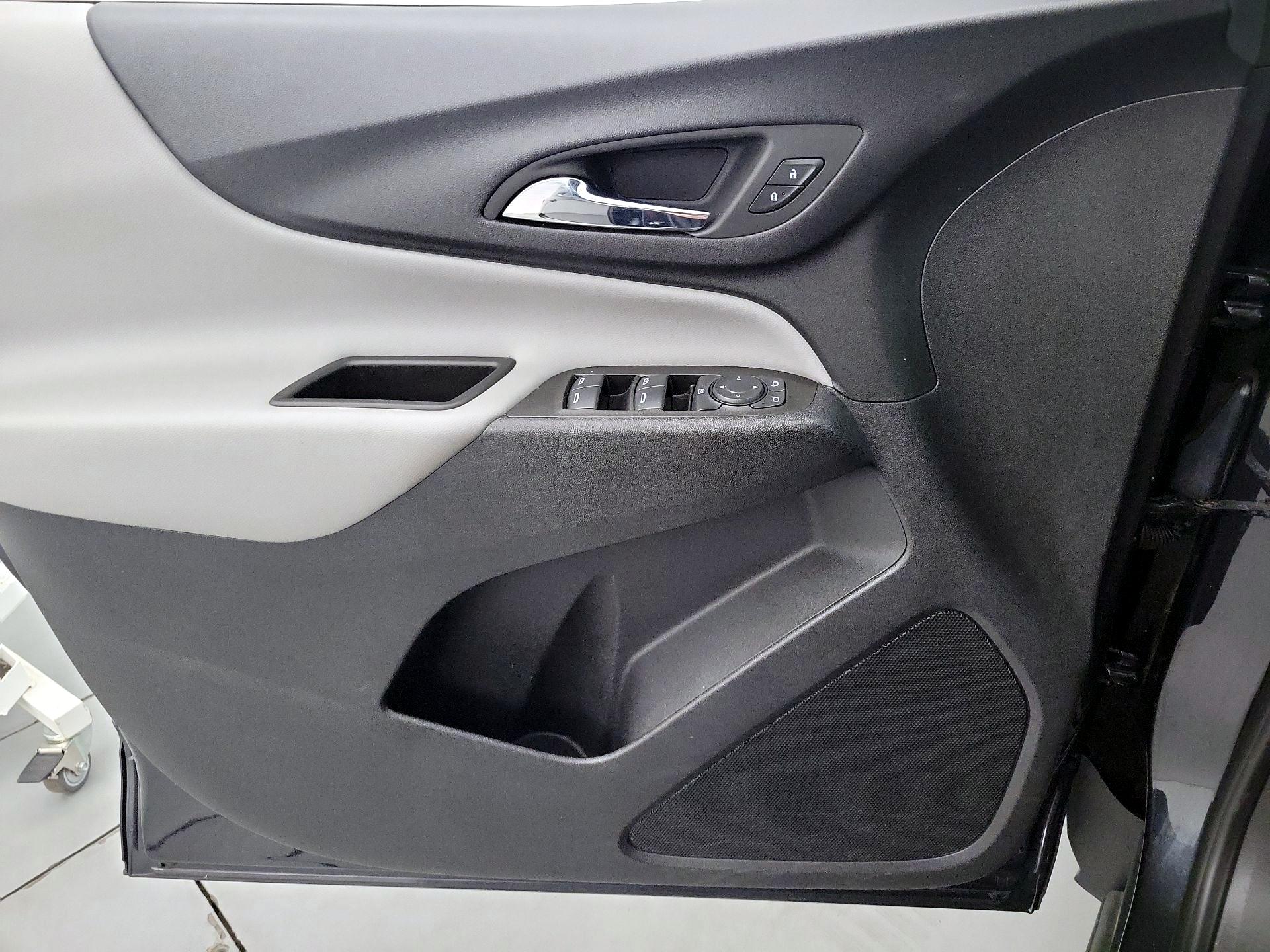 Thumbnail: 2022 Chevrolet Equinox - 12