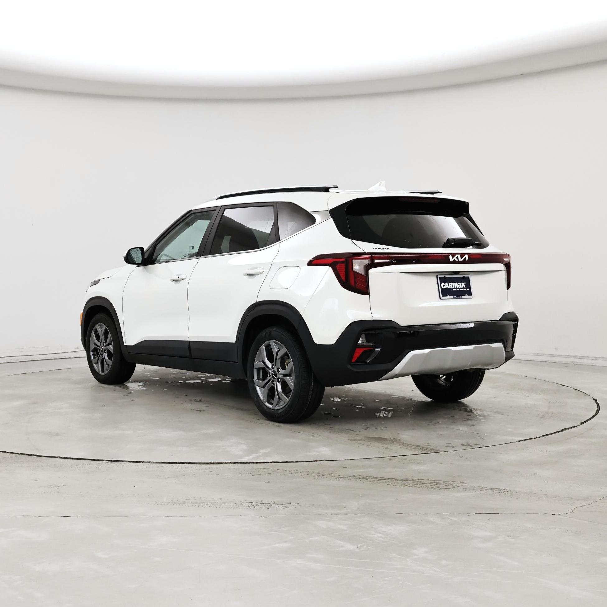 Thumbnail: 2024 Kia Seltos - 2