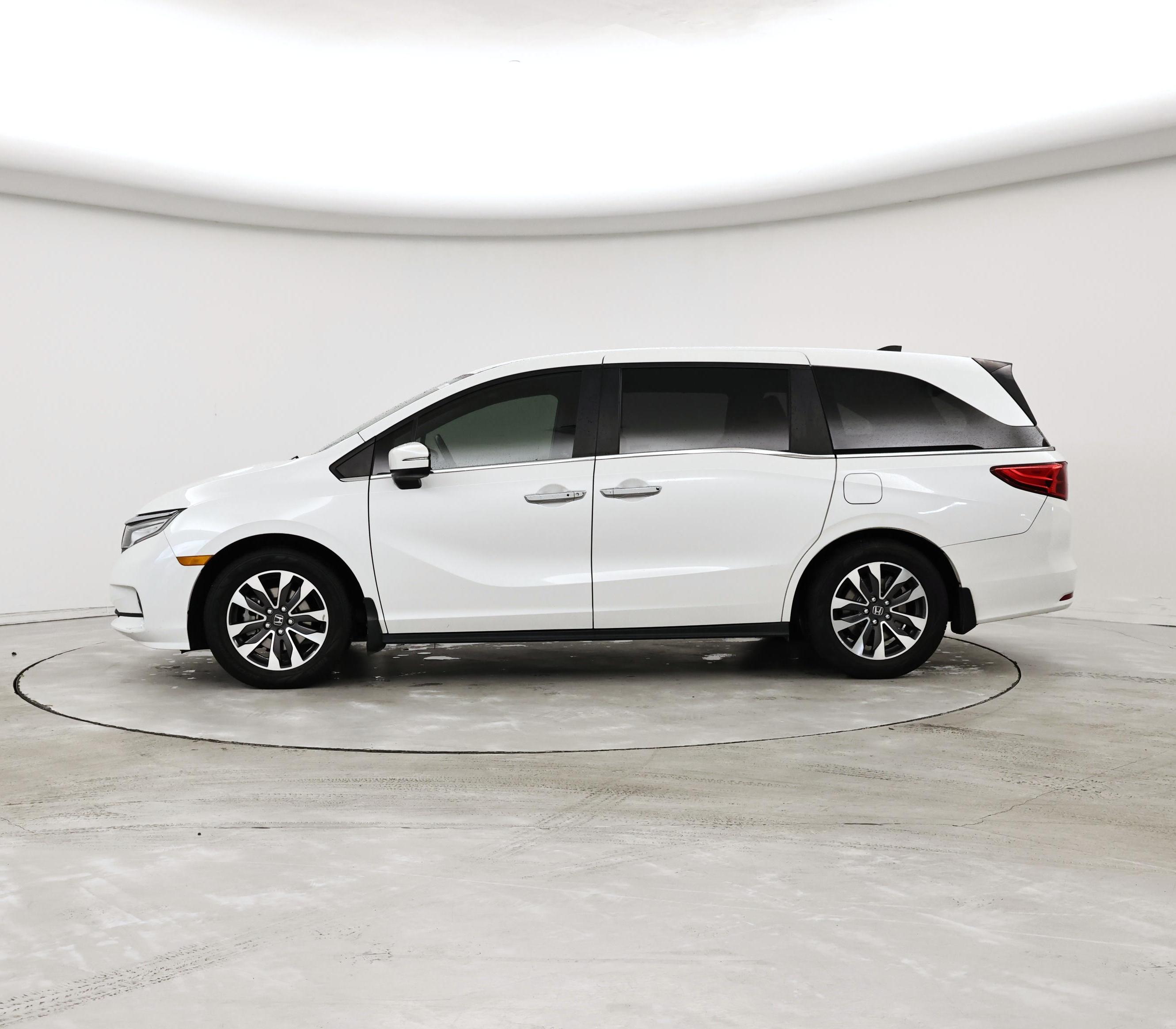 Thumbnail: 2021 Honda Odyssey - 3