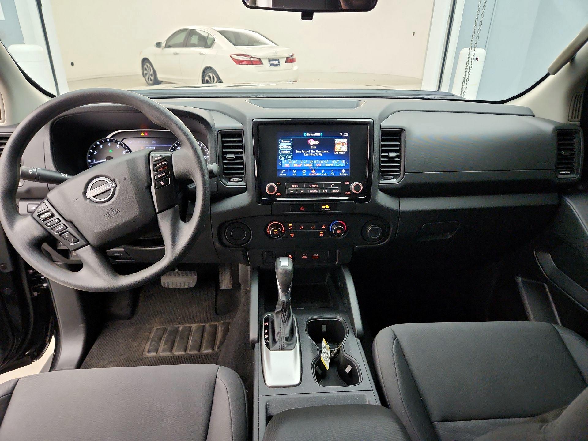 Thumbnail: 2022 Nissan Frontier - 9