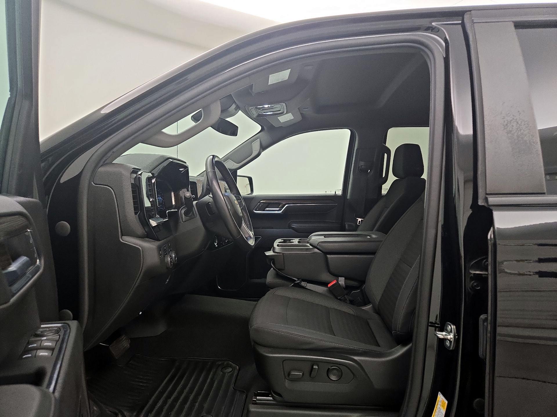 Thumbnail: 2022 Chevrolet Silverado 1500 - 11