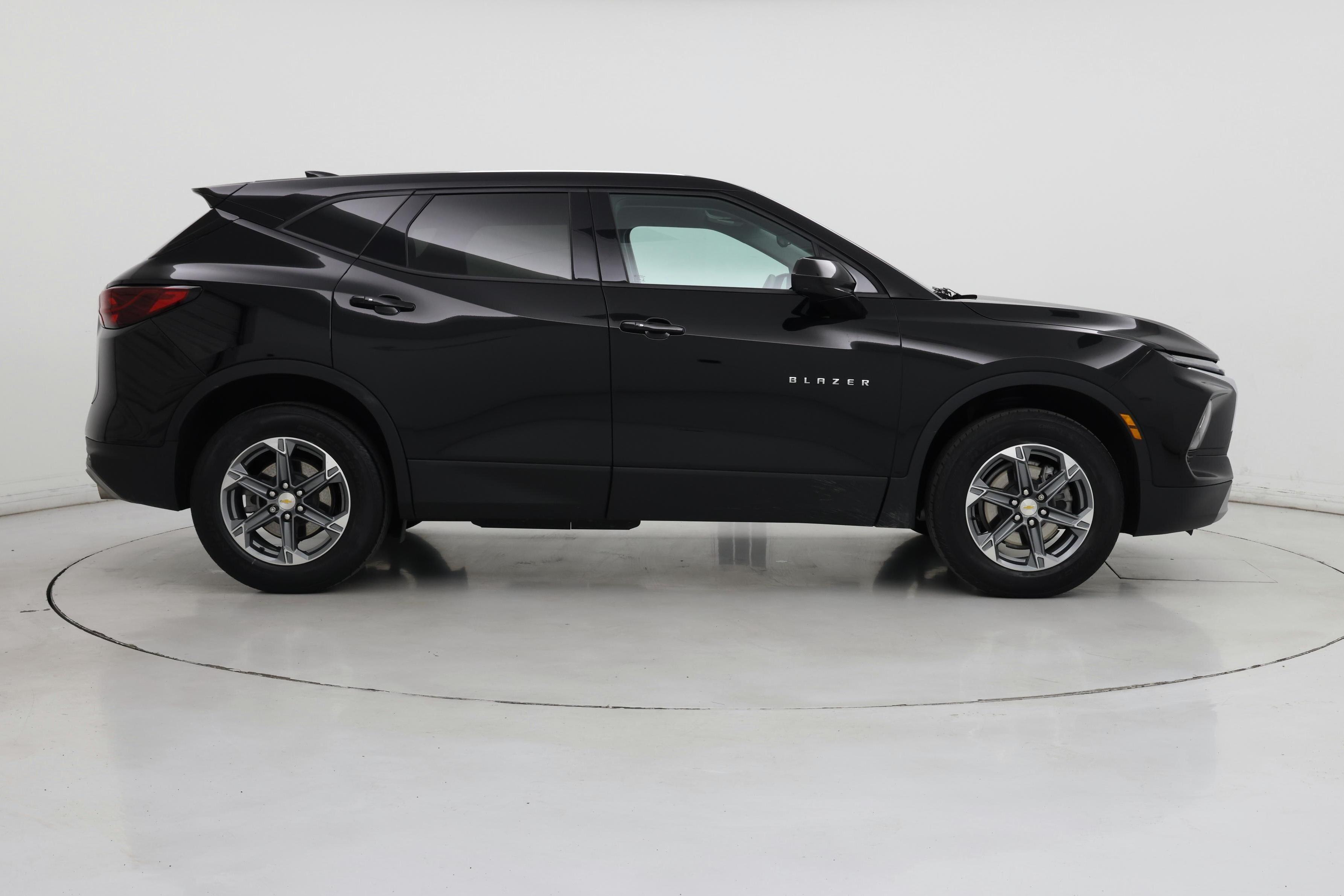 Thumbnail: 2023 Chevrolet Blazer - 7