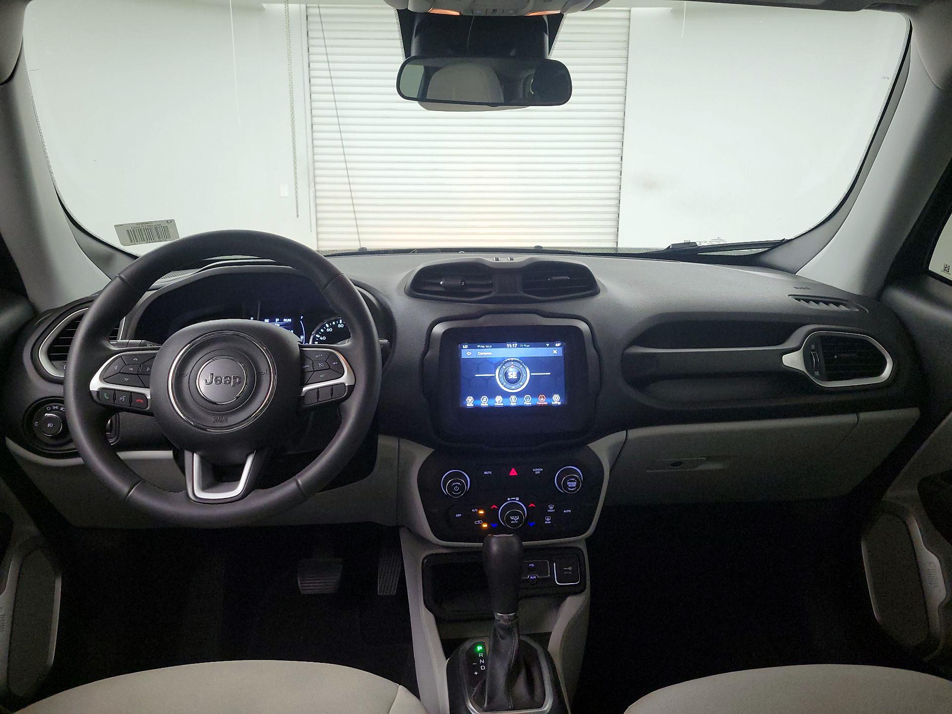 Thumbnail: 2020 Jeep Renegade - 9
