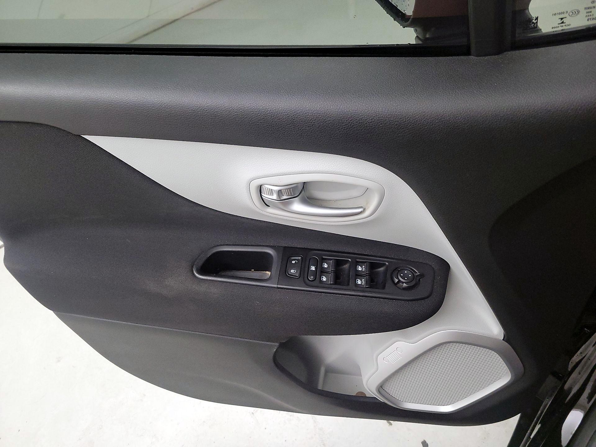 Thumbnail: 2020 Jeep Renegade - 12