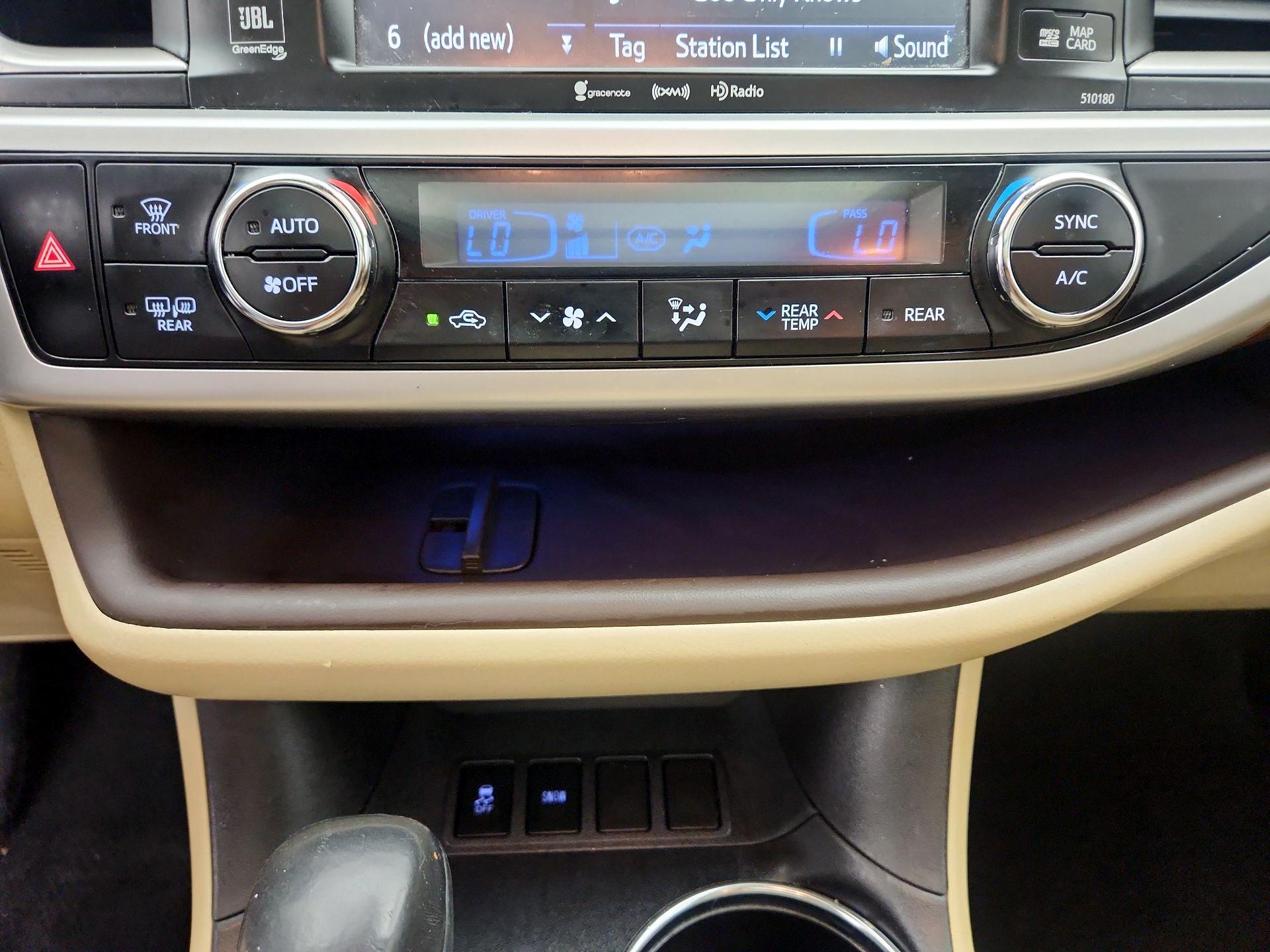 Thumbnail: 2017 Toyota Highlander - 16