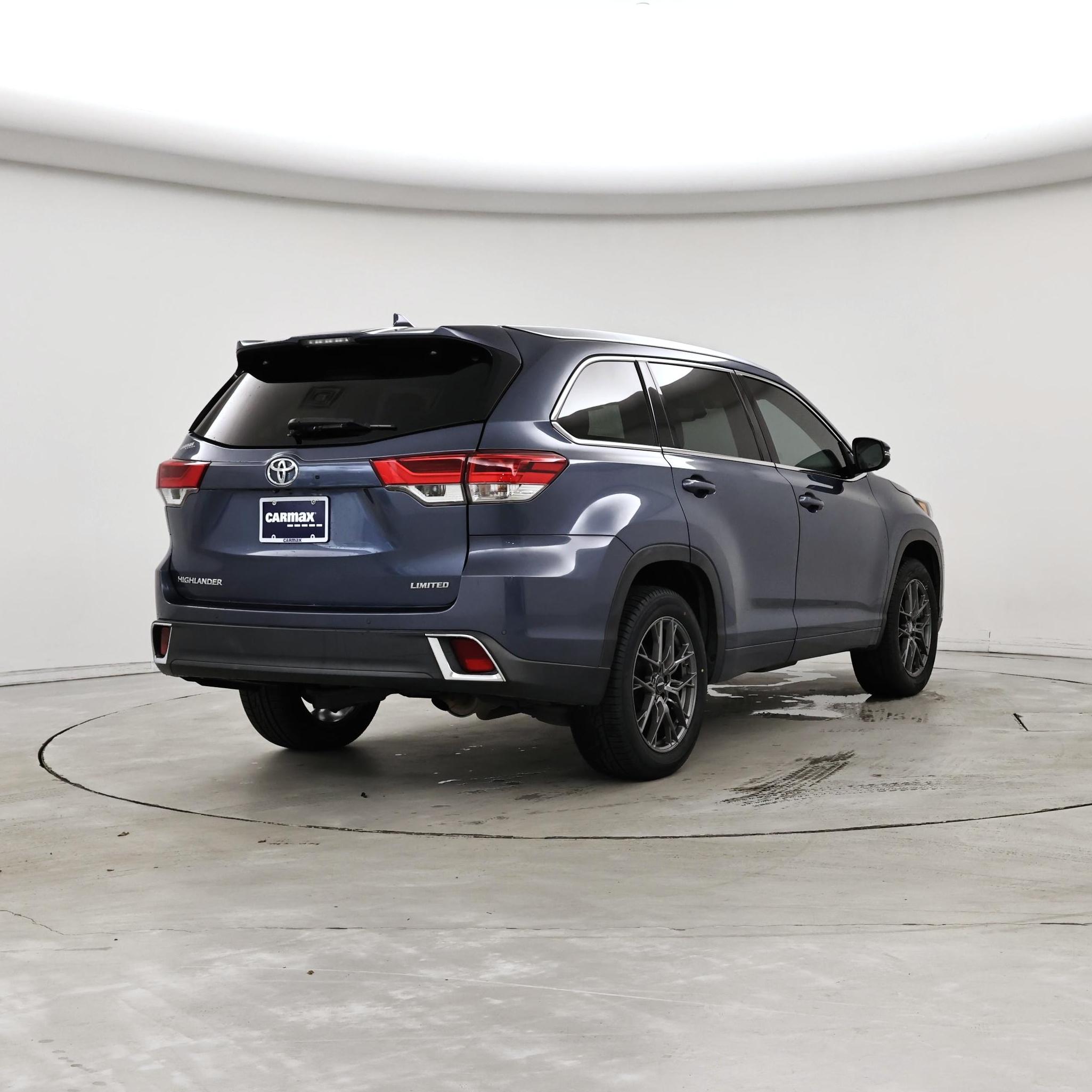 Thumbnail: 2017 Toyota Highlander - 8