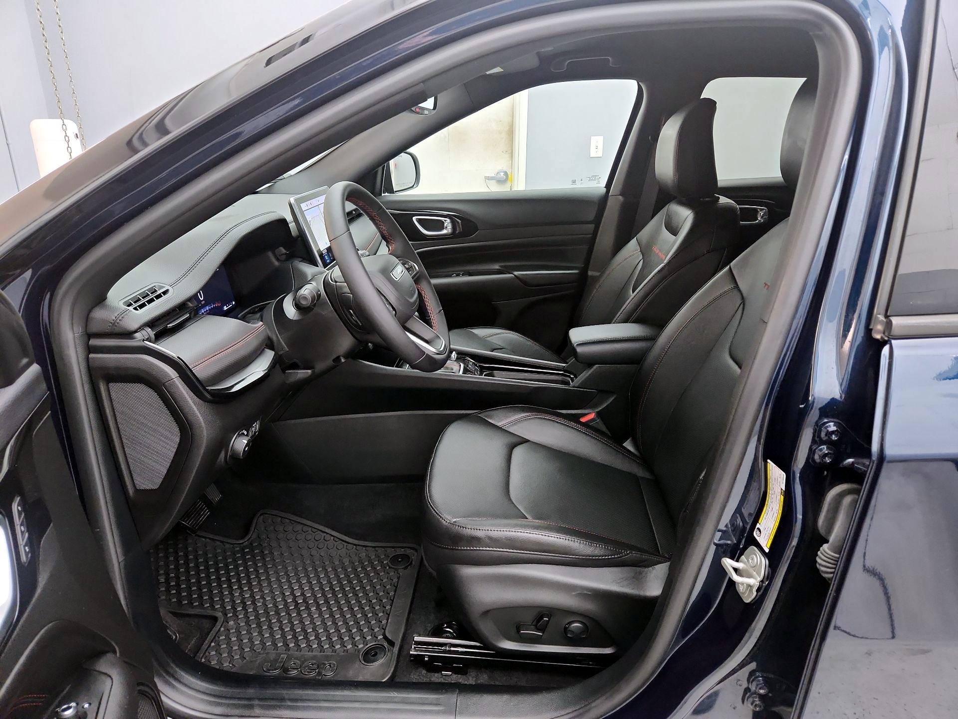 Thumbnail: 2024 Jeep Compass - 11