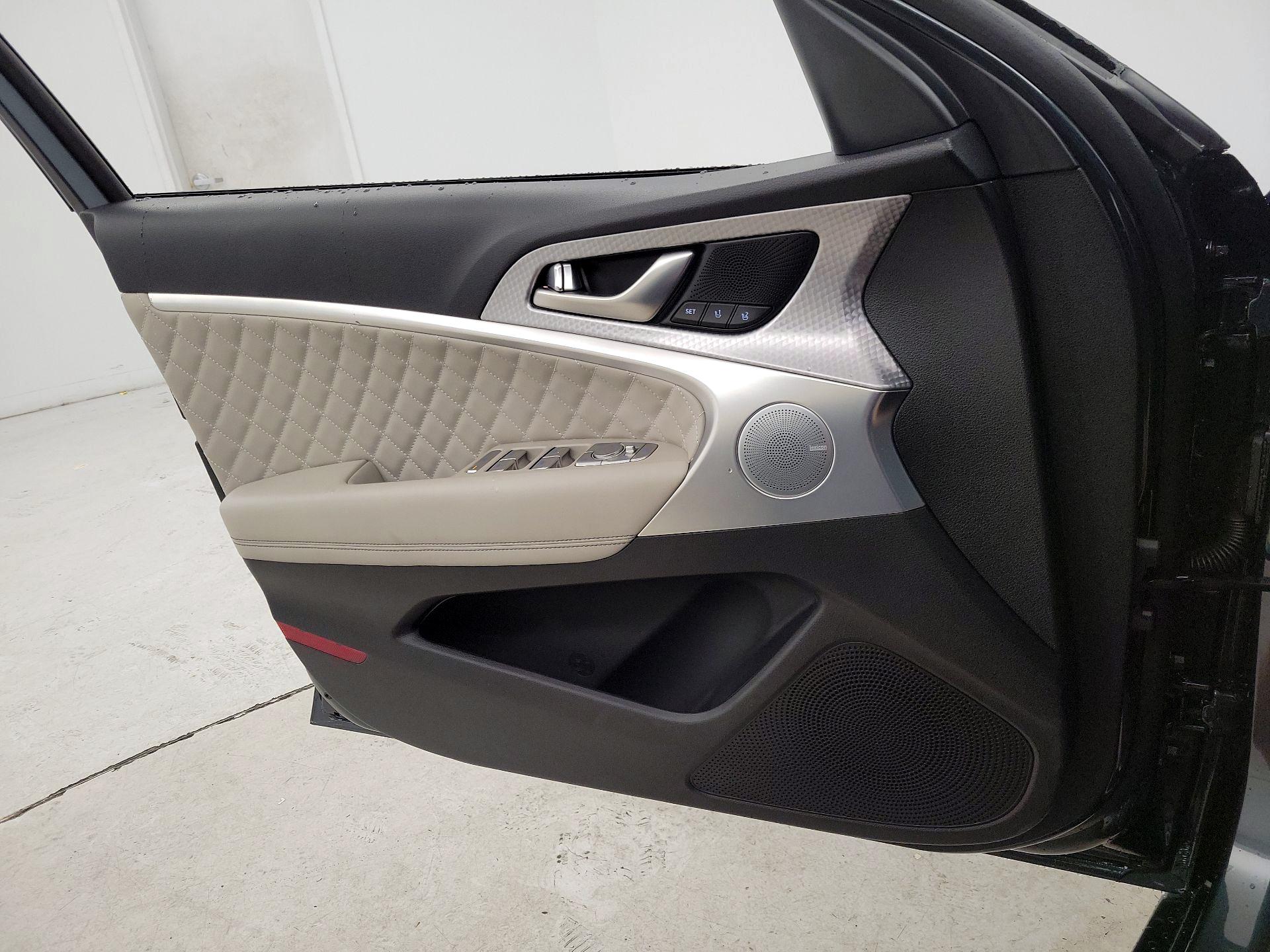 Thumbnail: 2023 Genesis G70 - 12