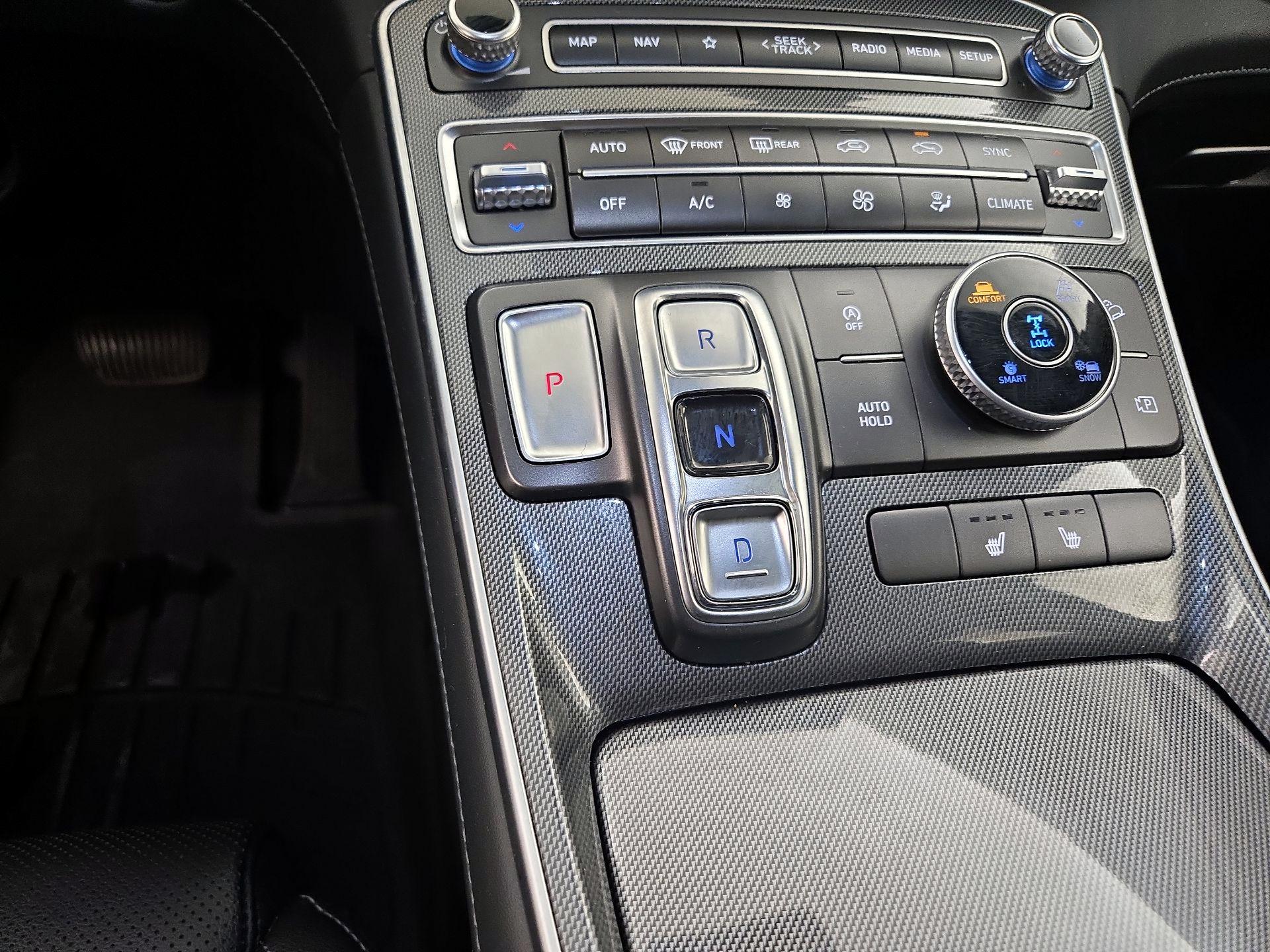 Thumbnail: 2023 Hyundai Santa Fe - 18