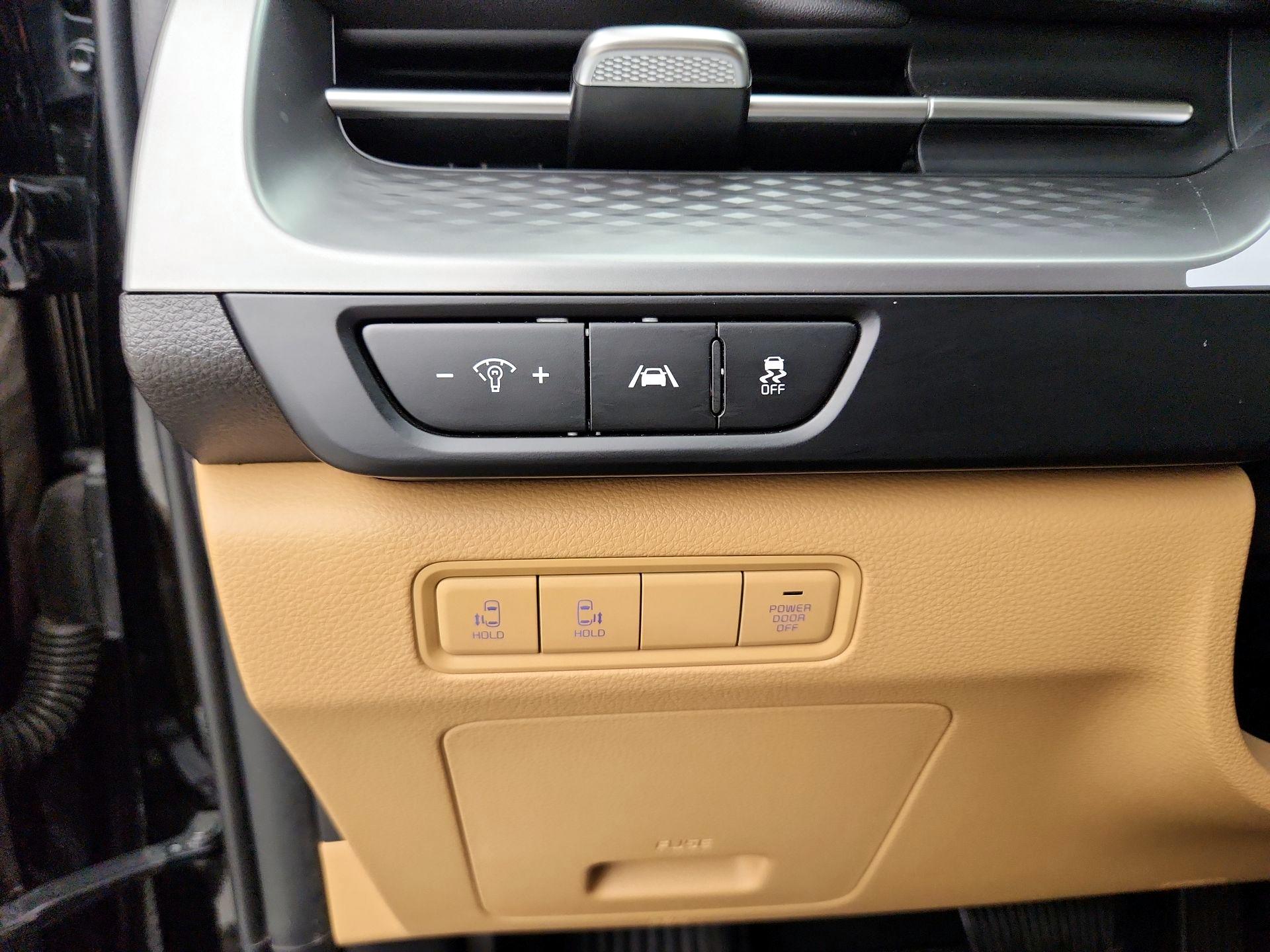 Thumbnail: 2024 Kia Carnival - 13