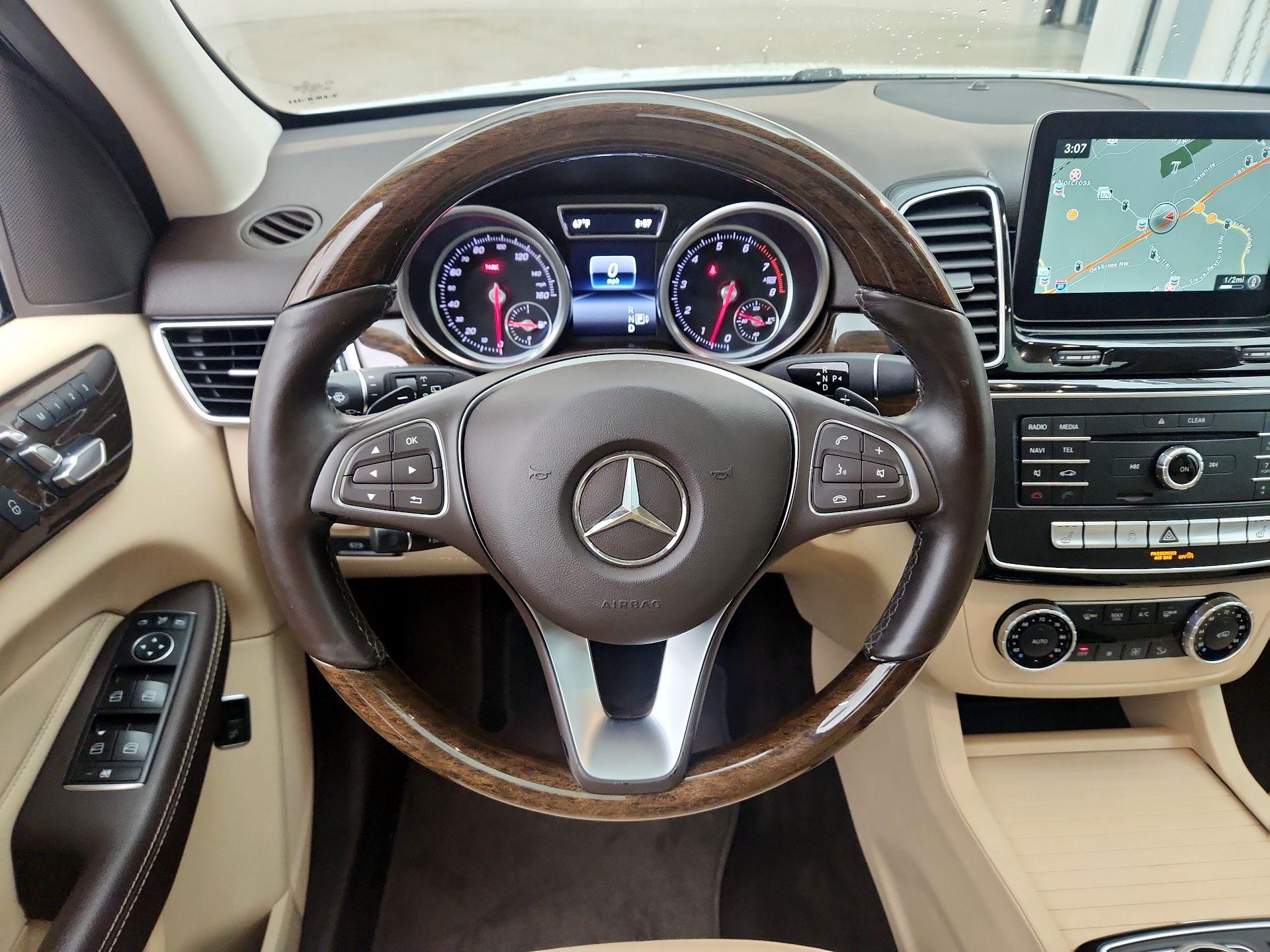 Thumbnail: 2016 Mercedes-Benz GLE - 10
