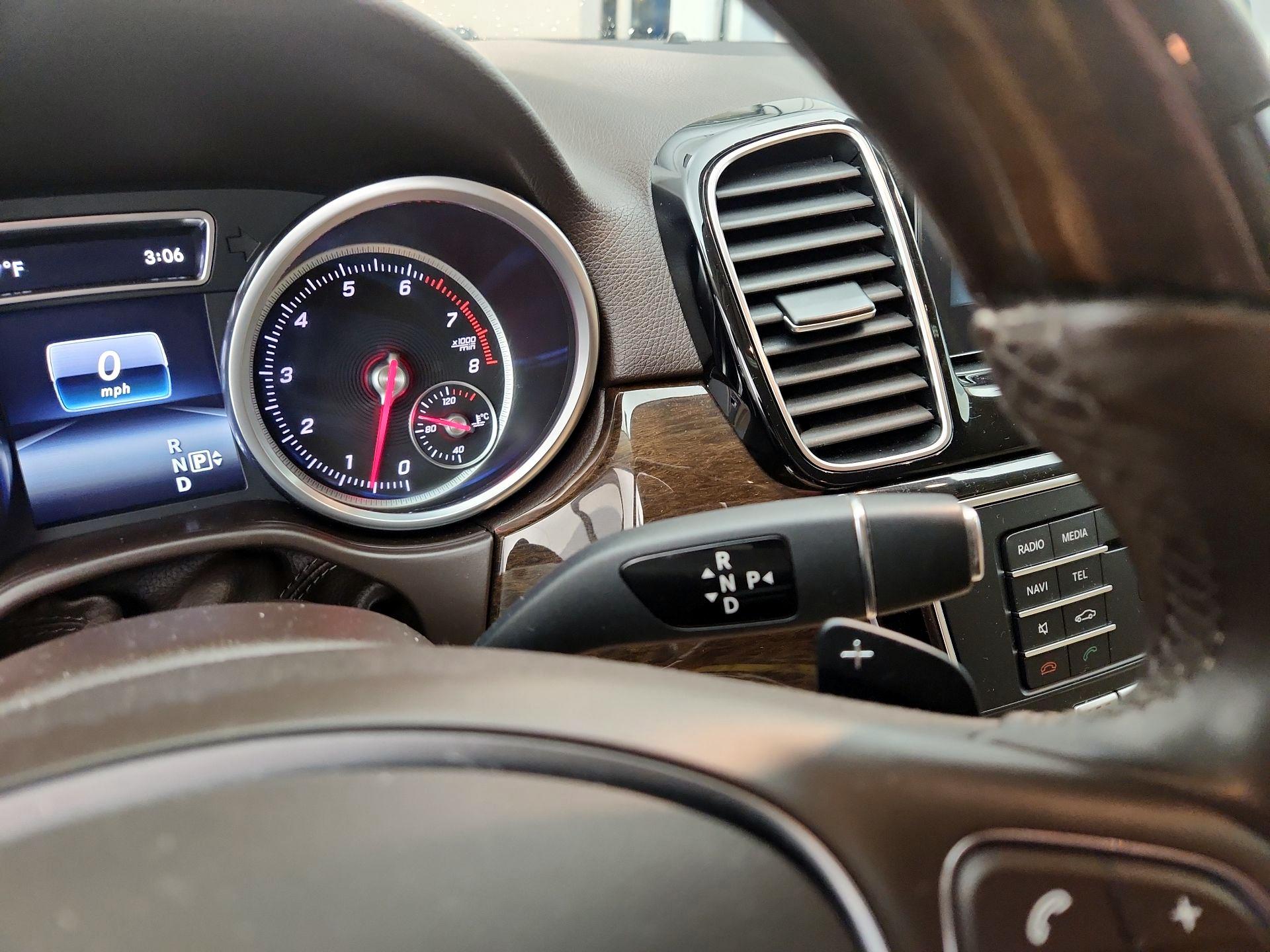 Thumbnail: 2016 Mercedes-Benz GLE - 18