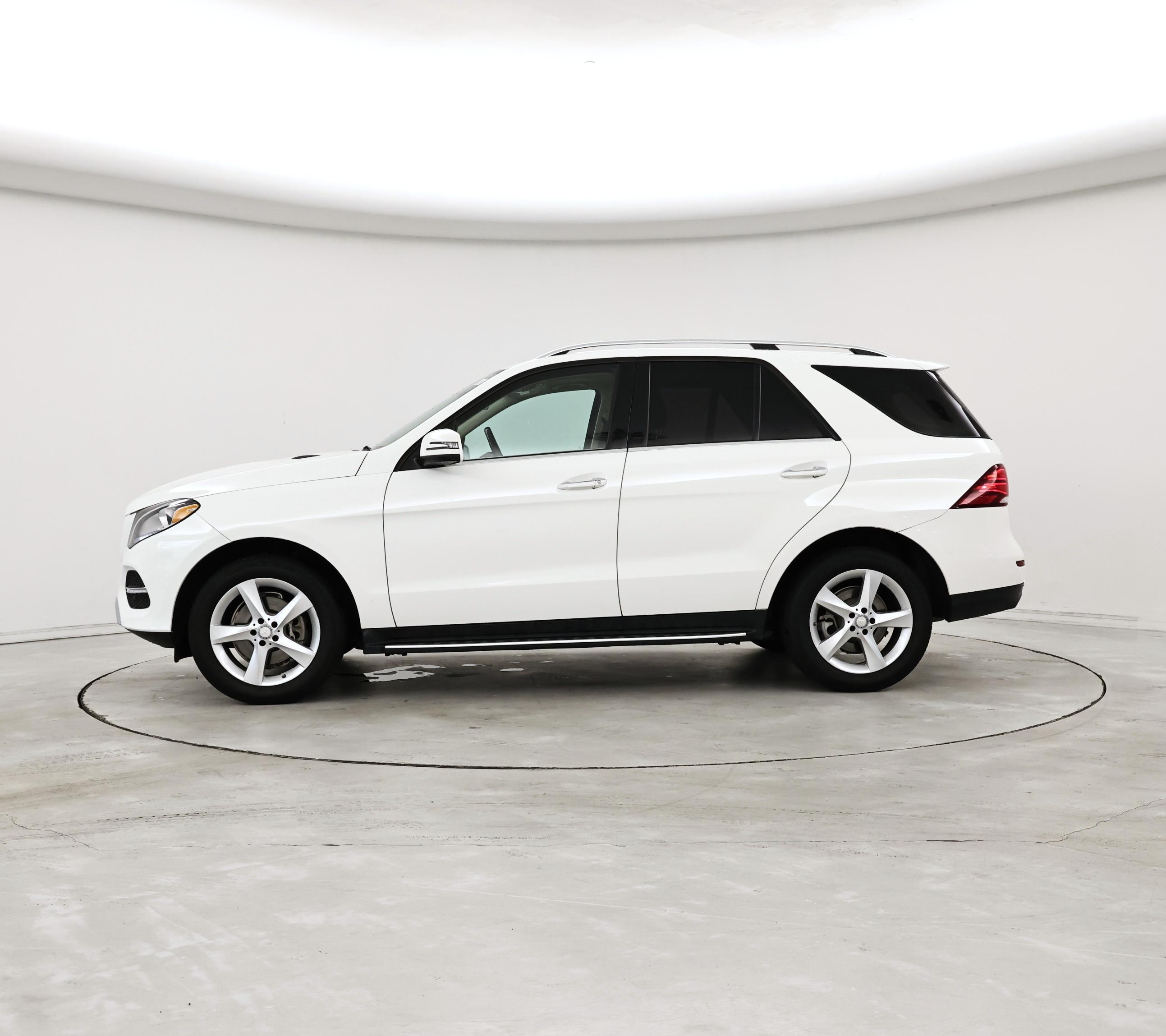 Thumbnail: 2016 Mercedes-Benz GLE - 3