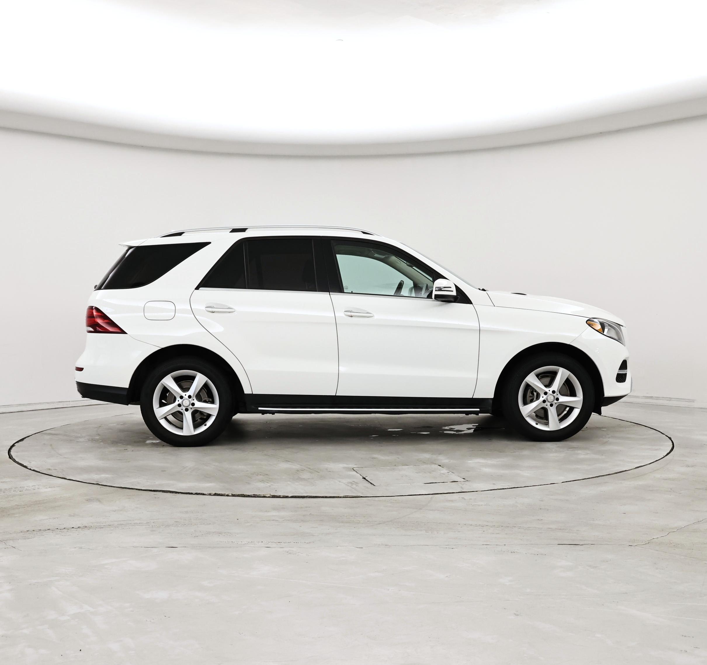 Thumbnail: 2016 Mercedes-Benz GLE - 7