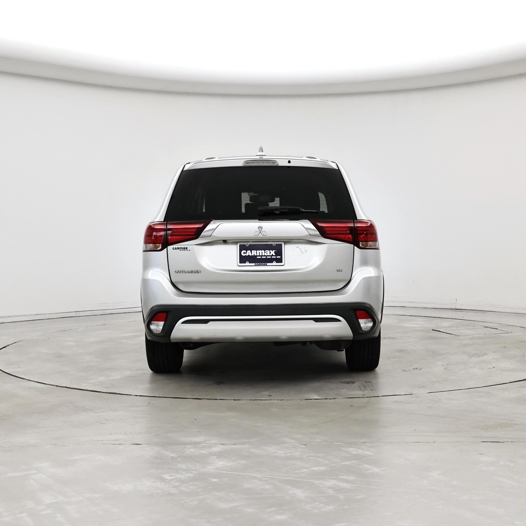 Thumbnail: 2020 Mitsubishi Outlander - 6
