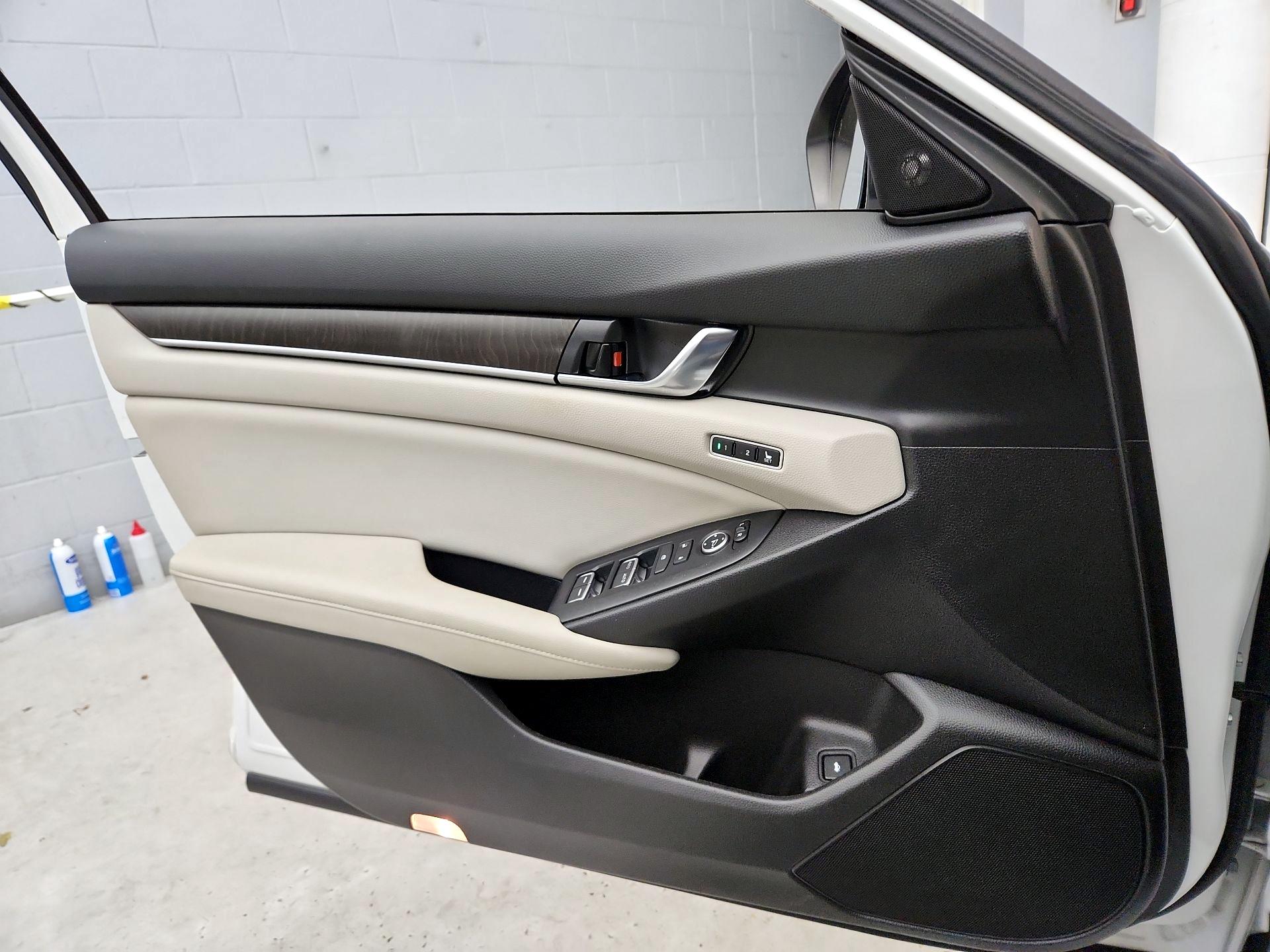 Thumbnail: 2018 Honda Accord - 12