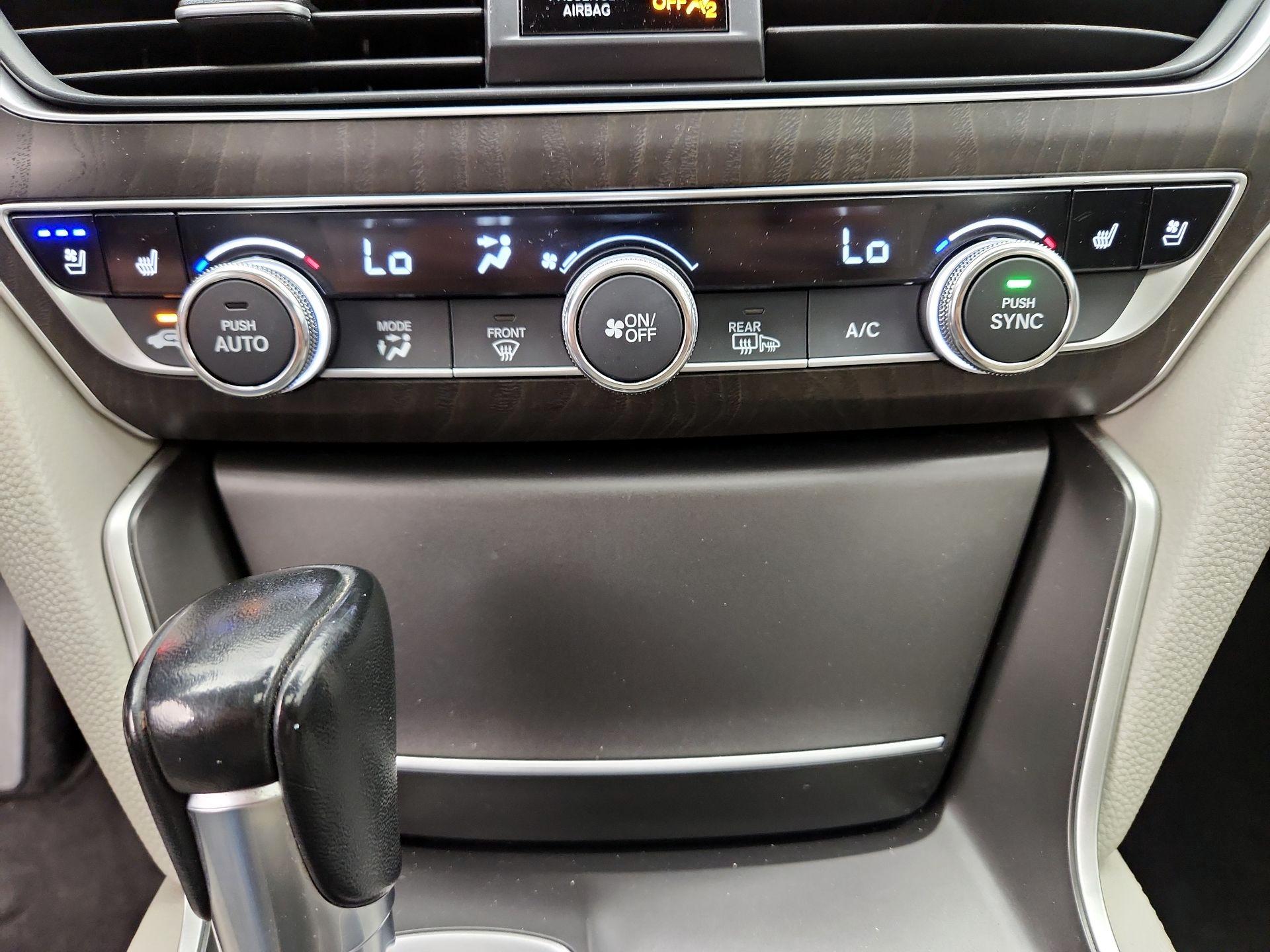 Thumbnail: 2018 Honda Accord - 17