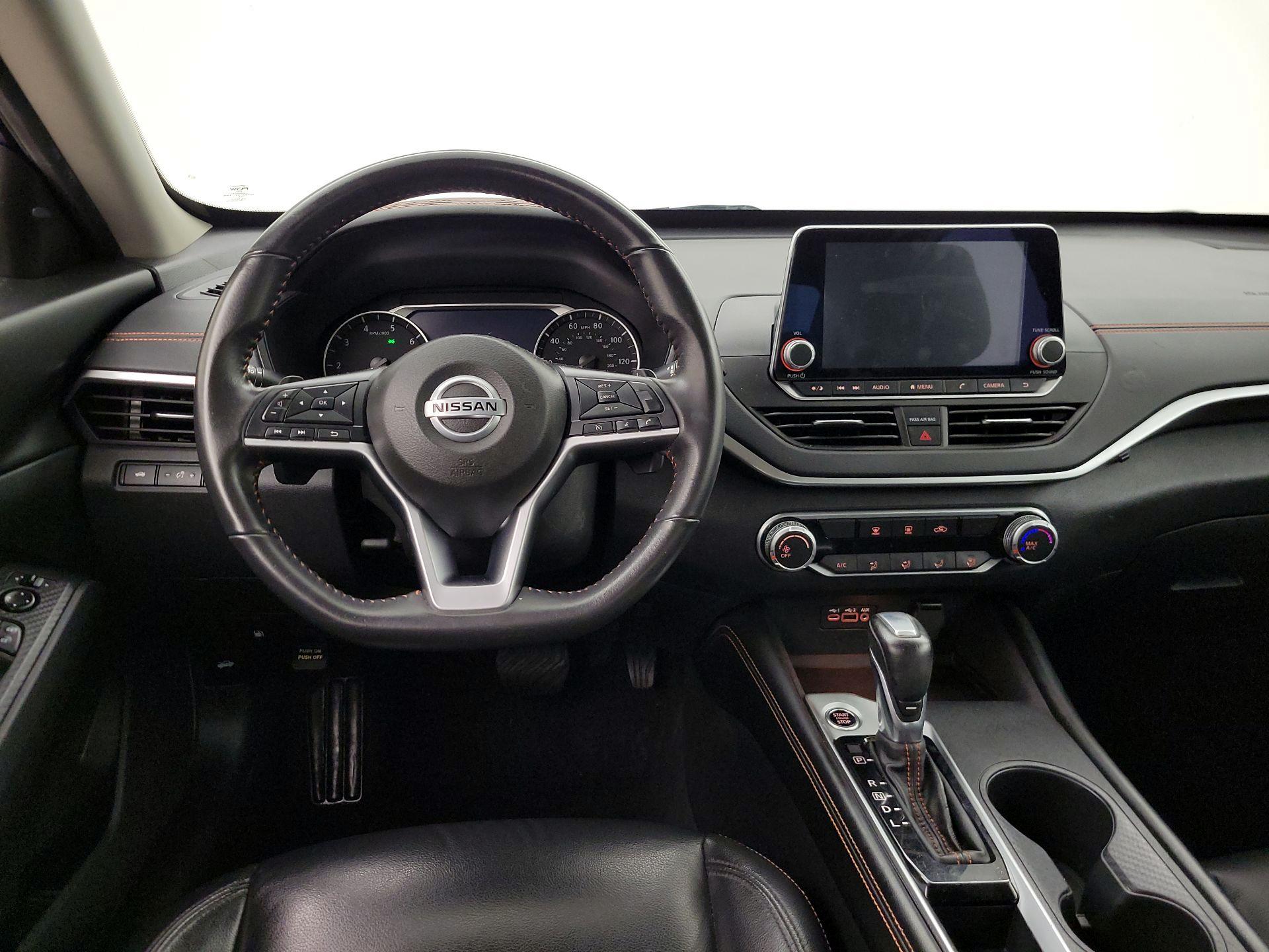 Thumbnail: 2022 Nissan Altima - 10