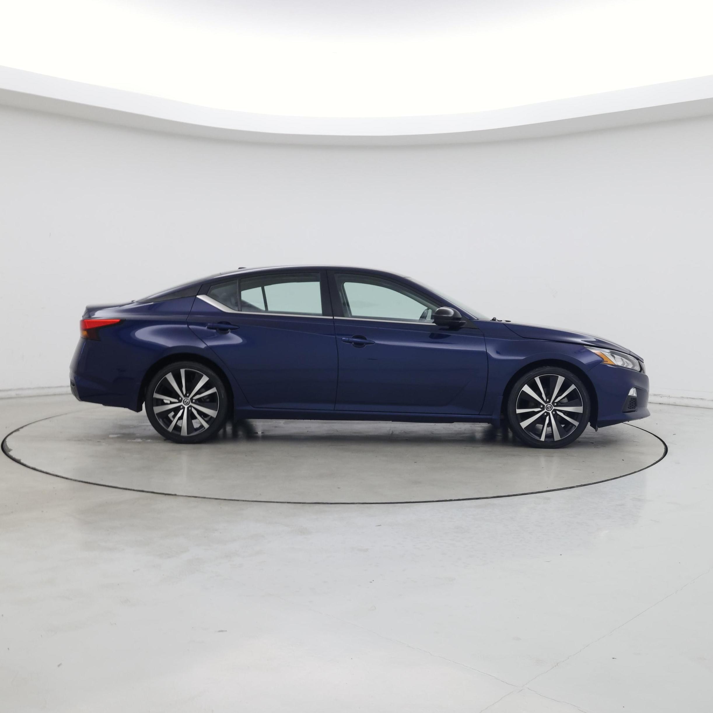 Thumbnail: 2022 Nissan Altima - 7