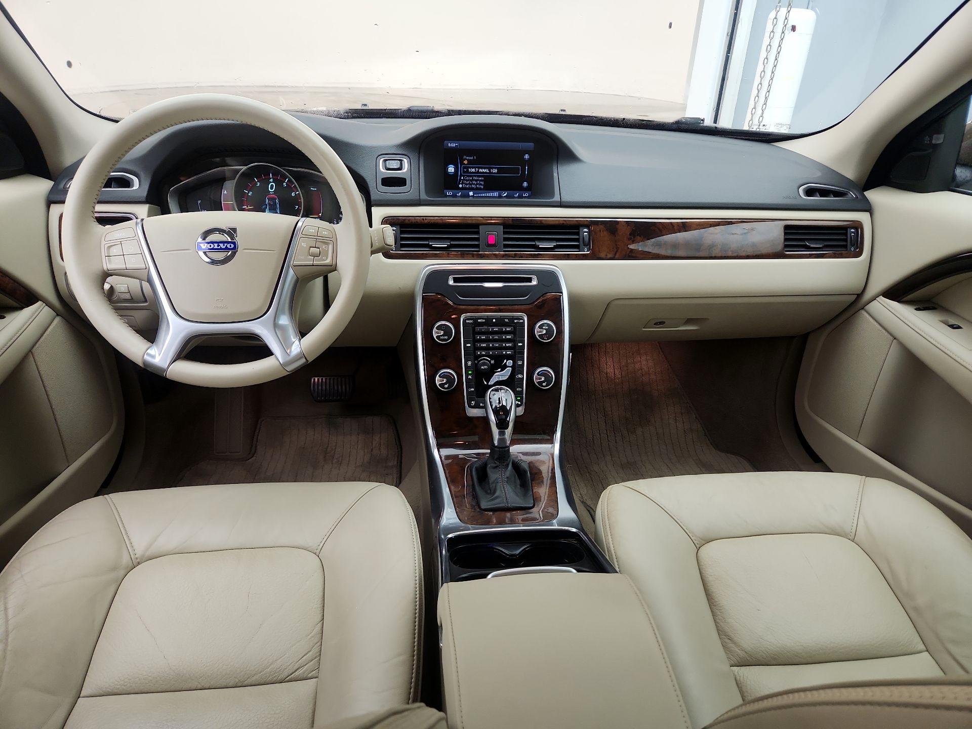 Thumbnail: 2015 Volvo XC70 - 9