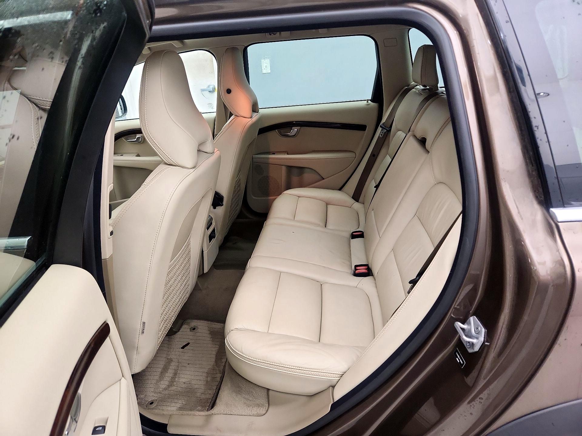 Thumbnail: 2015 Volvo XC70 - 20