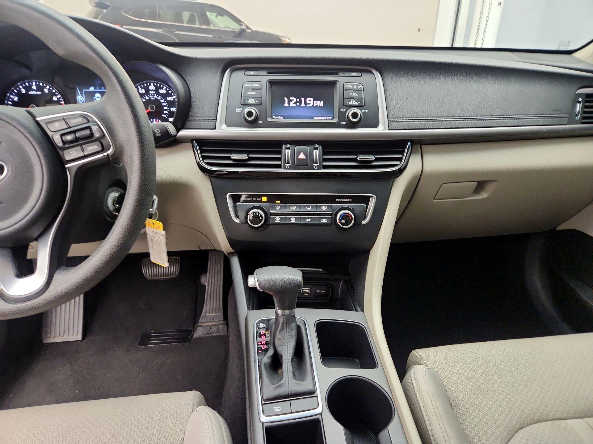 Thumbnail: 2016 Kia Optima - 9