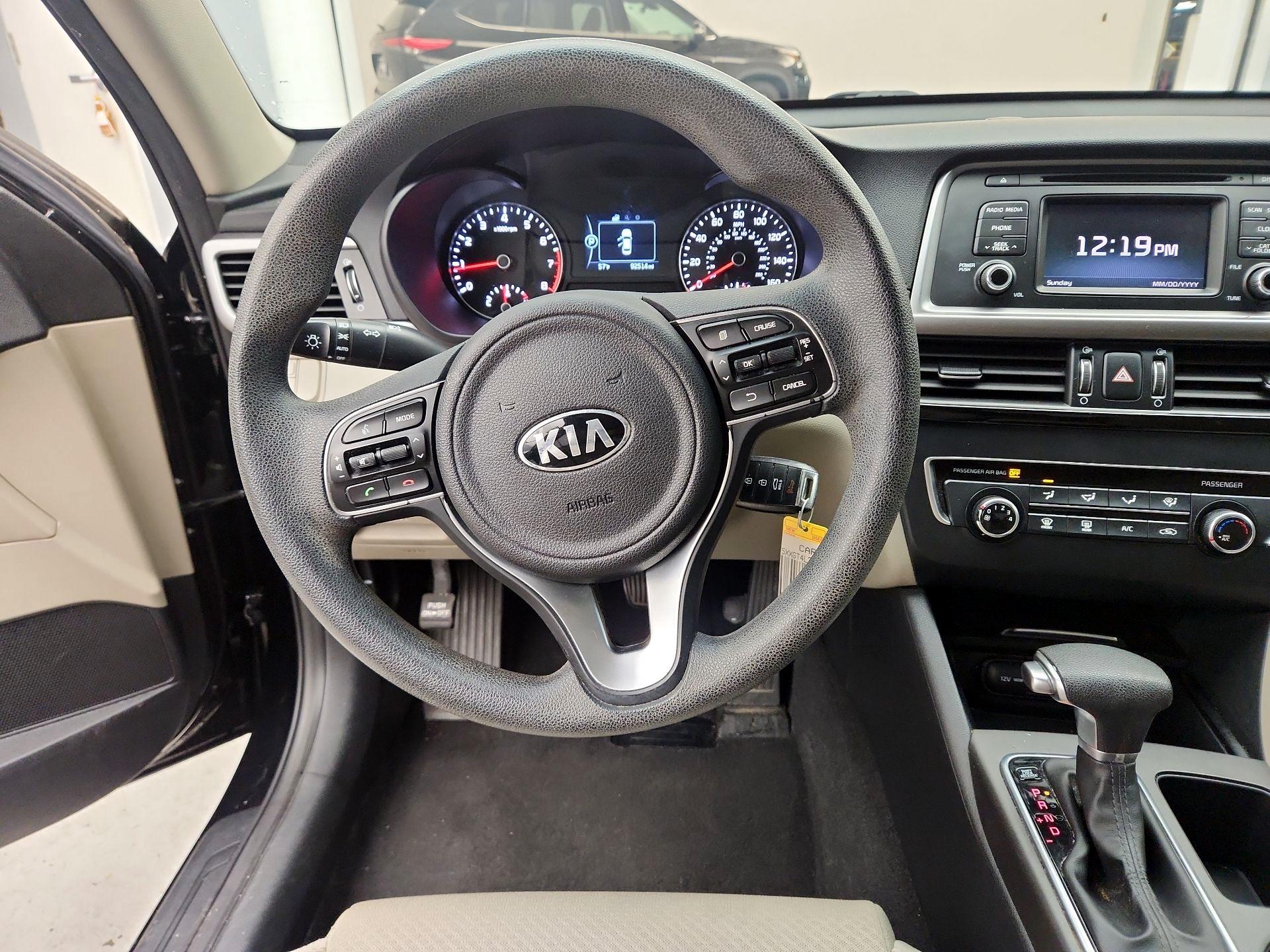 Thumbnail: 2016 Kia Optima - 10