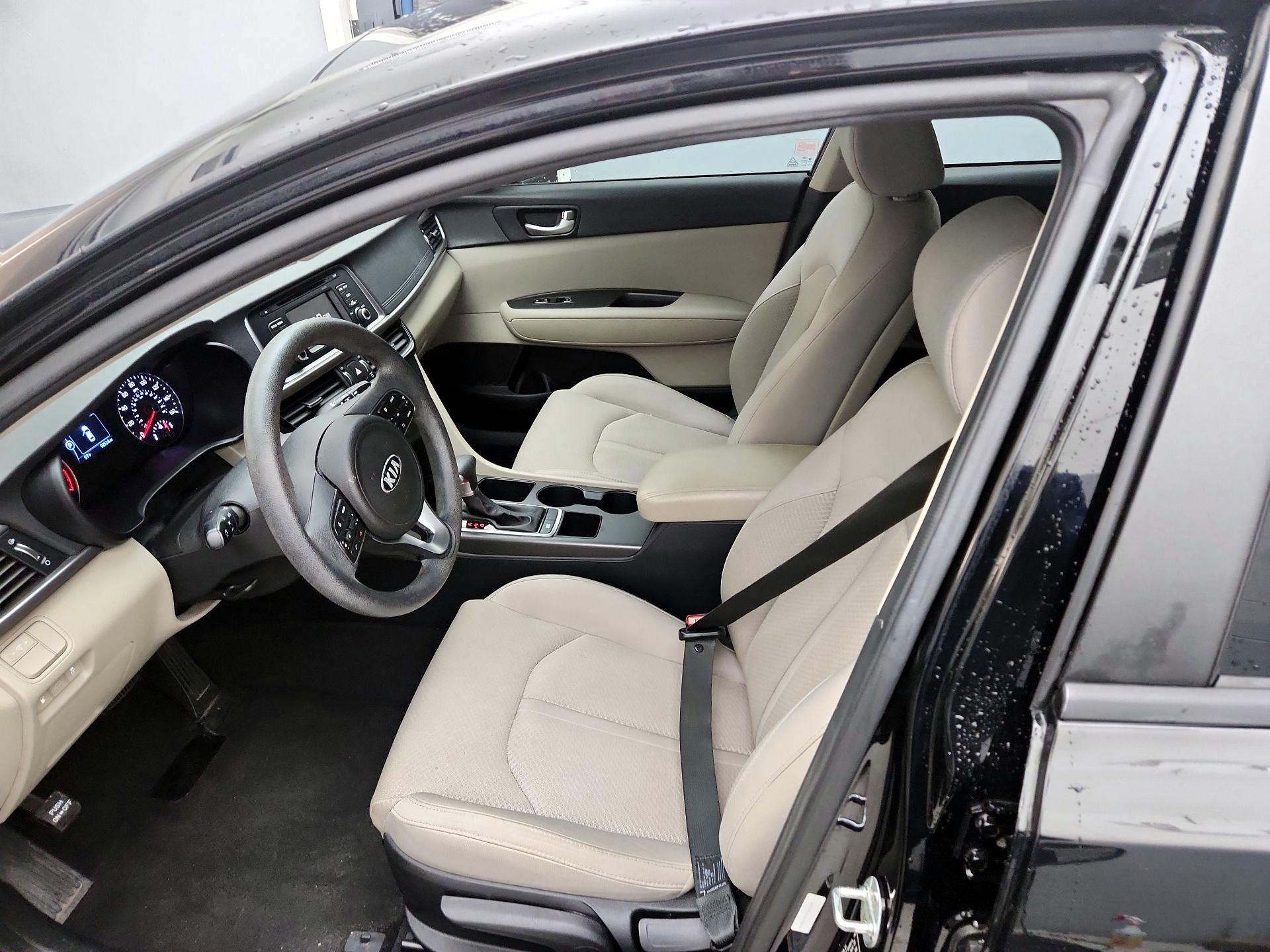 Thumbnail: 2016 Kia Optima - 11