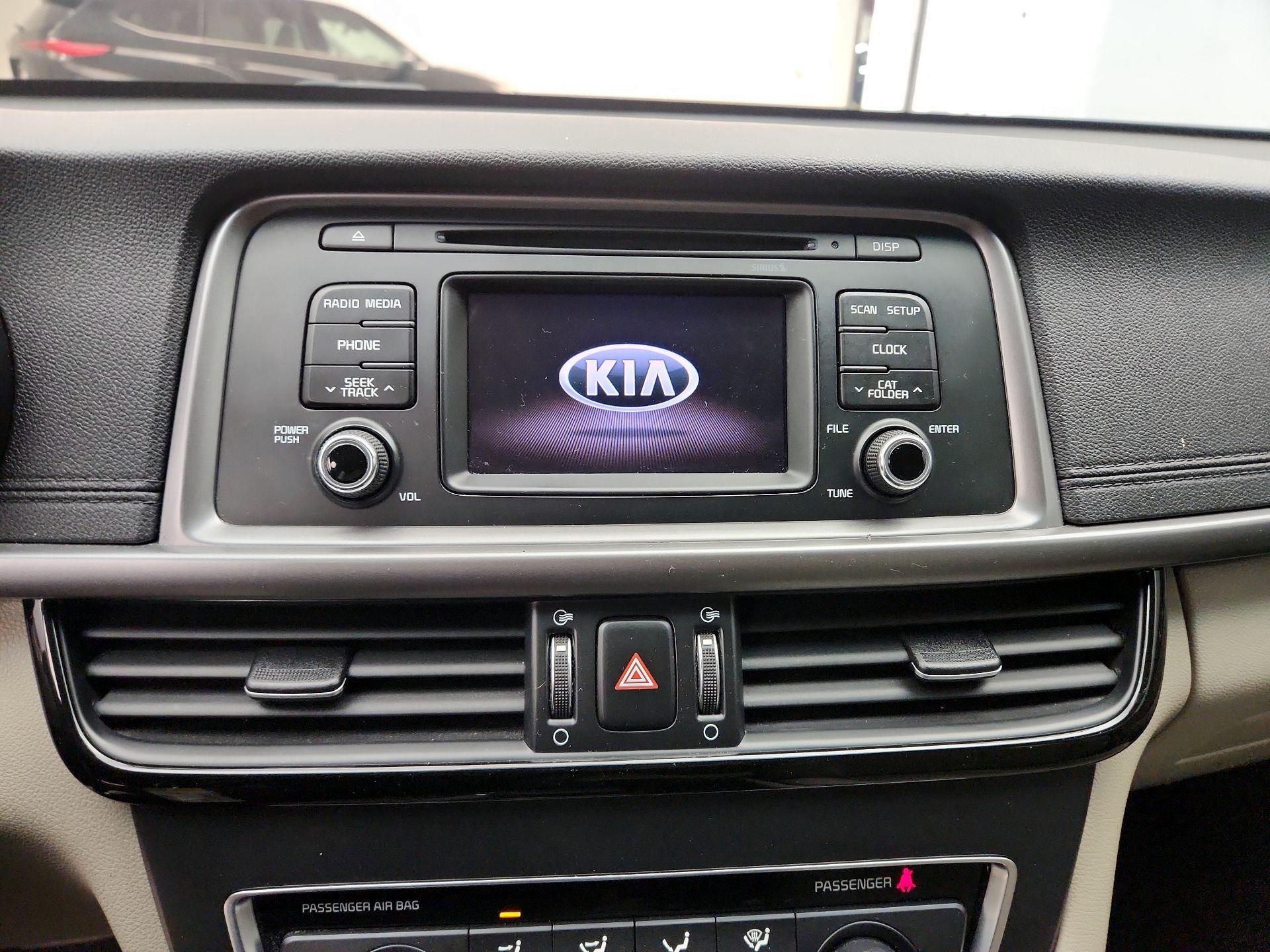 Thumbnail: 2016 Kia Optima - 15