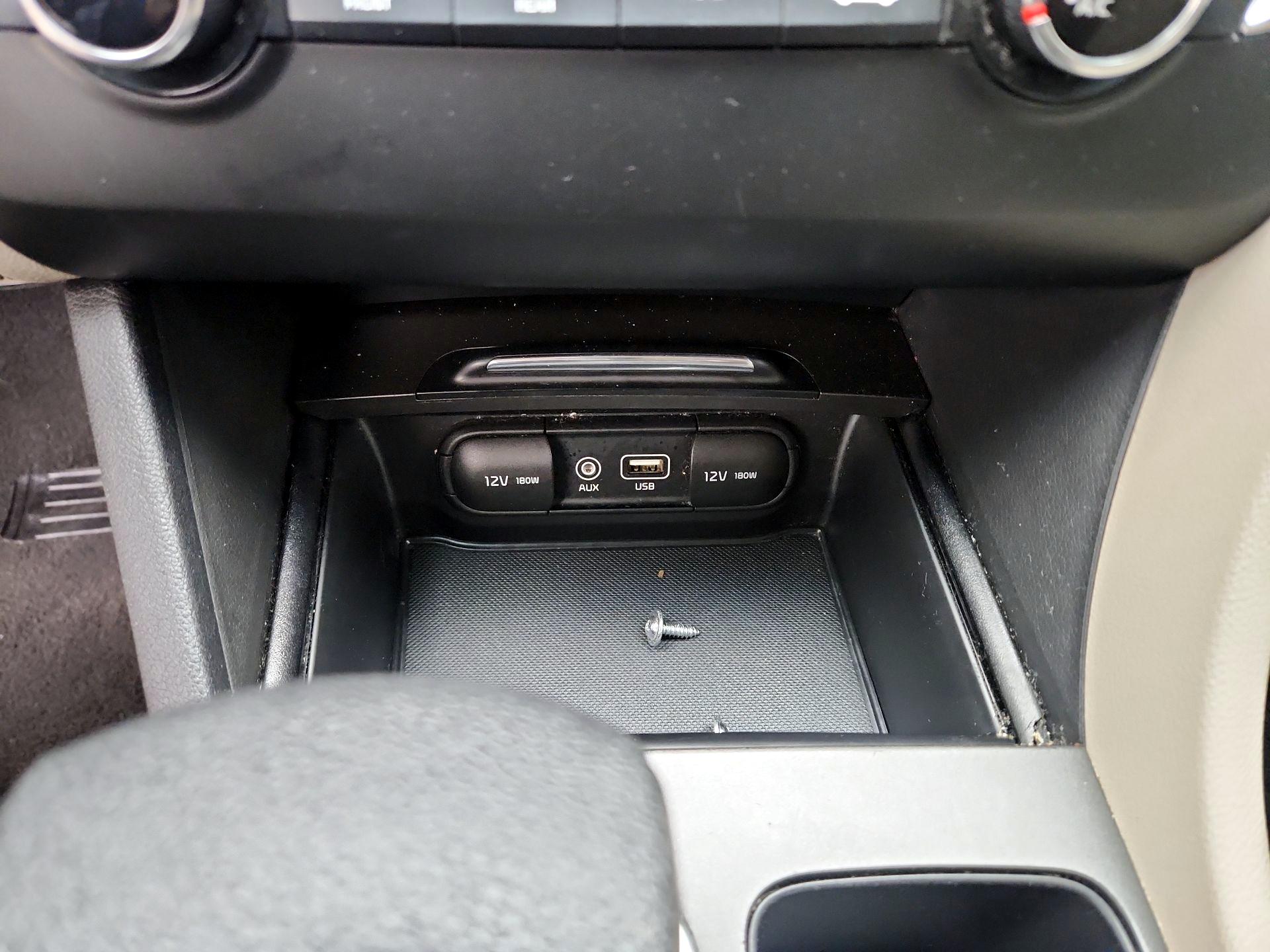 Thumbnail: 2016 Kia Optima - 18