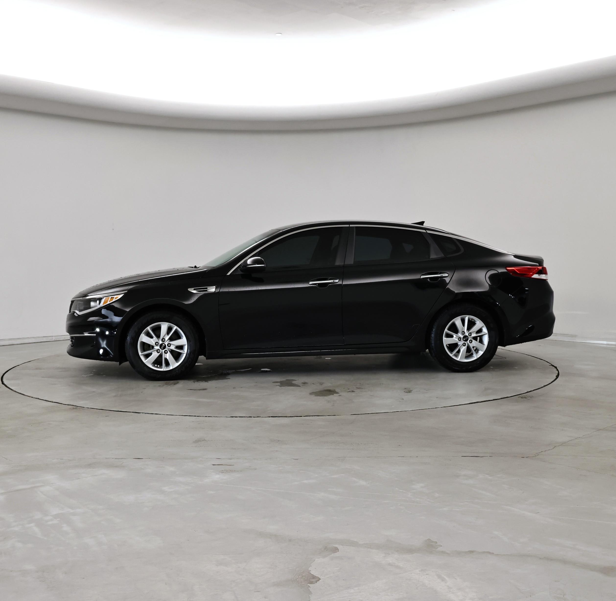 Thumbnail: 2016 Kia Optima - 3