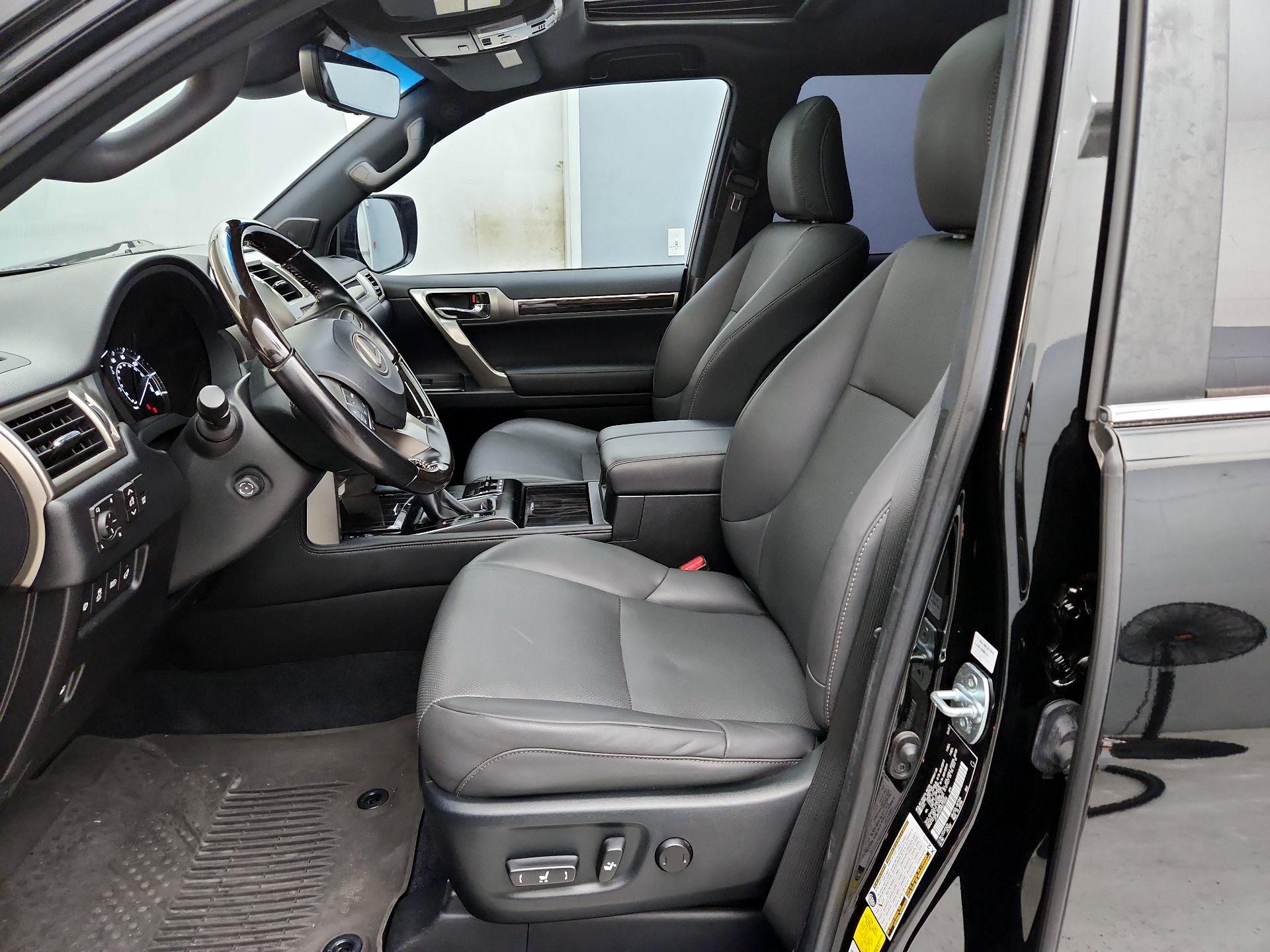 Thumbnail: 2021 Lexus GX - 11