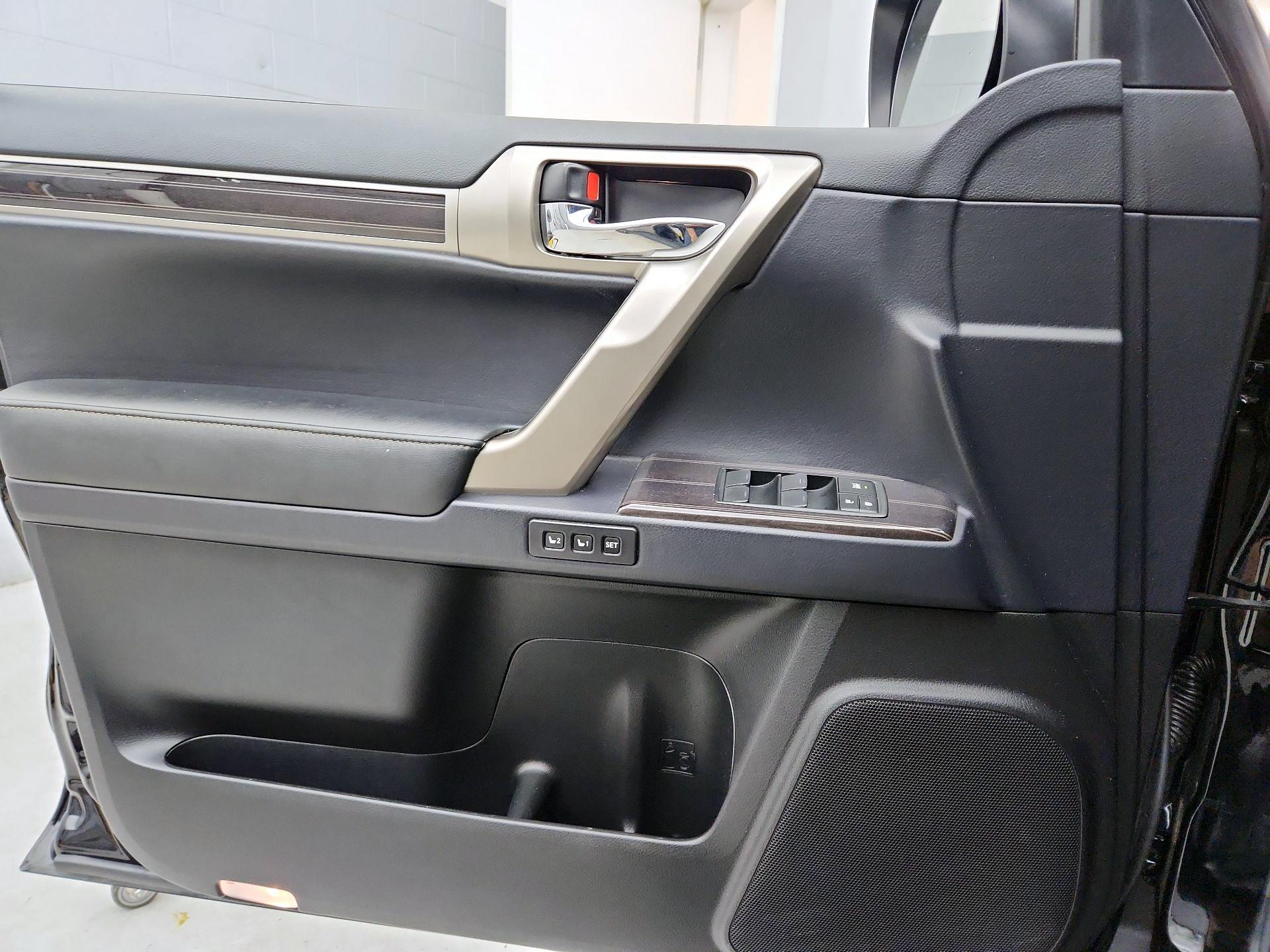 Thumbnail: 2021 Lexus GX - 12