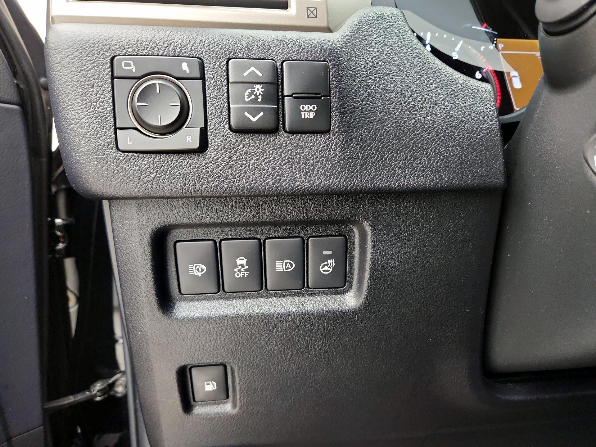 Thumbnail: 2021 Lexus GX - 13