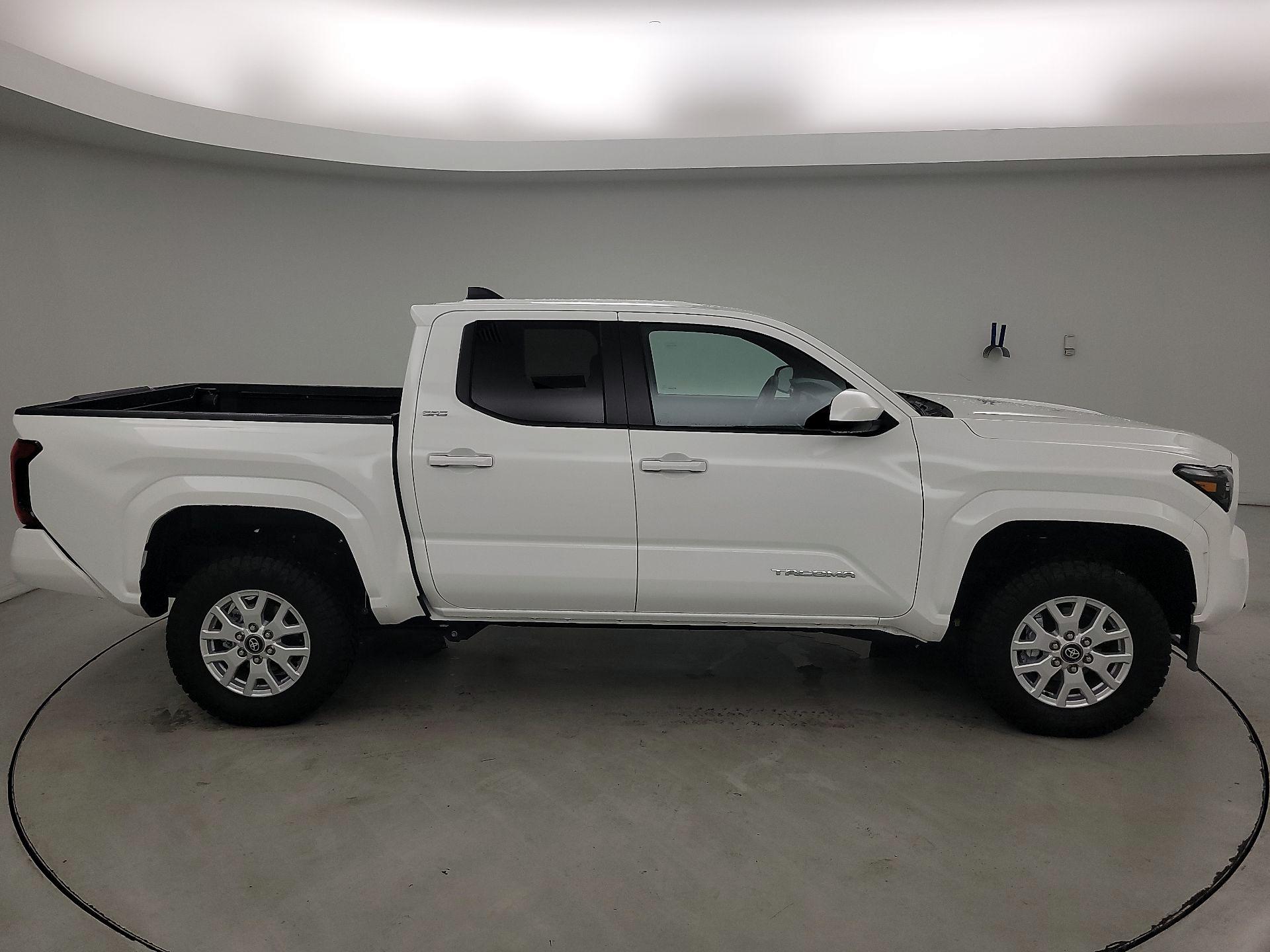 Thumbnail: 2024 Toyota Tacoma - 4