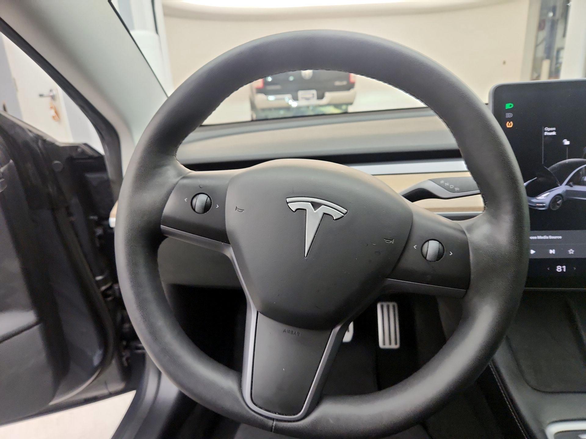 Thumbnail: 2021 Tesla Model 3 - 10