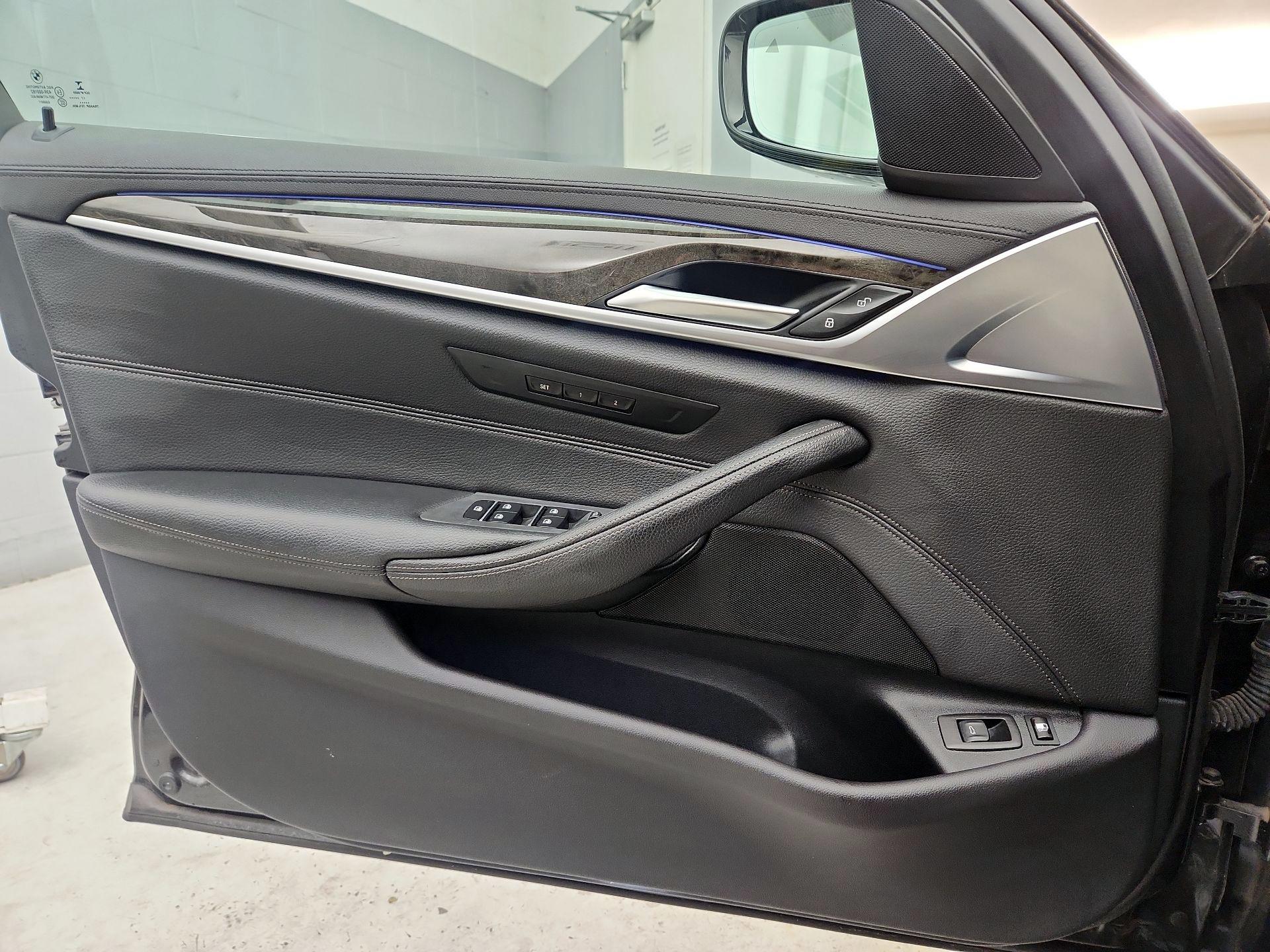 Thumbnail: 2018 BMW 5 Series - 12